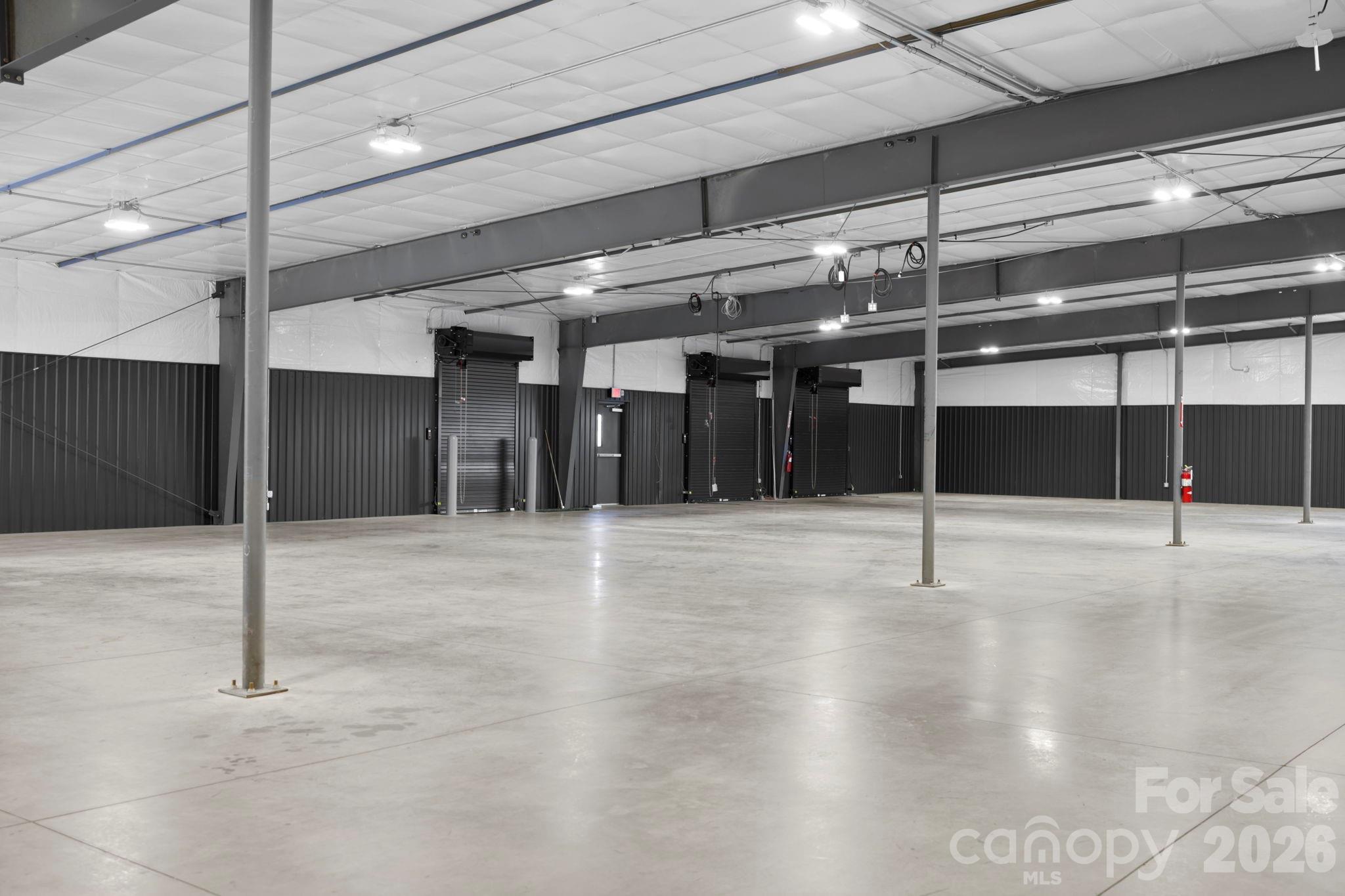 110 Commercial Boulevard Property Photo 35