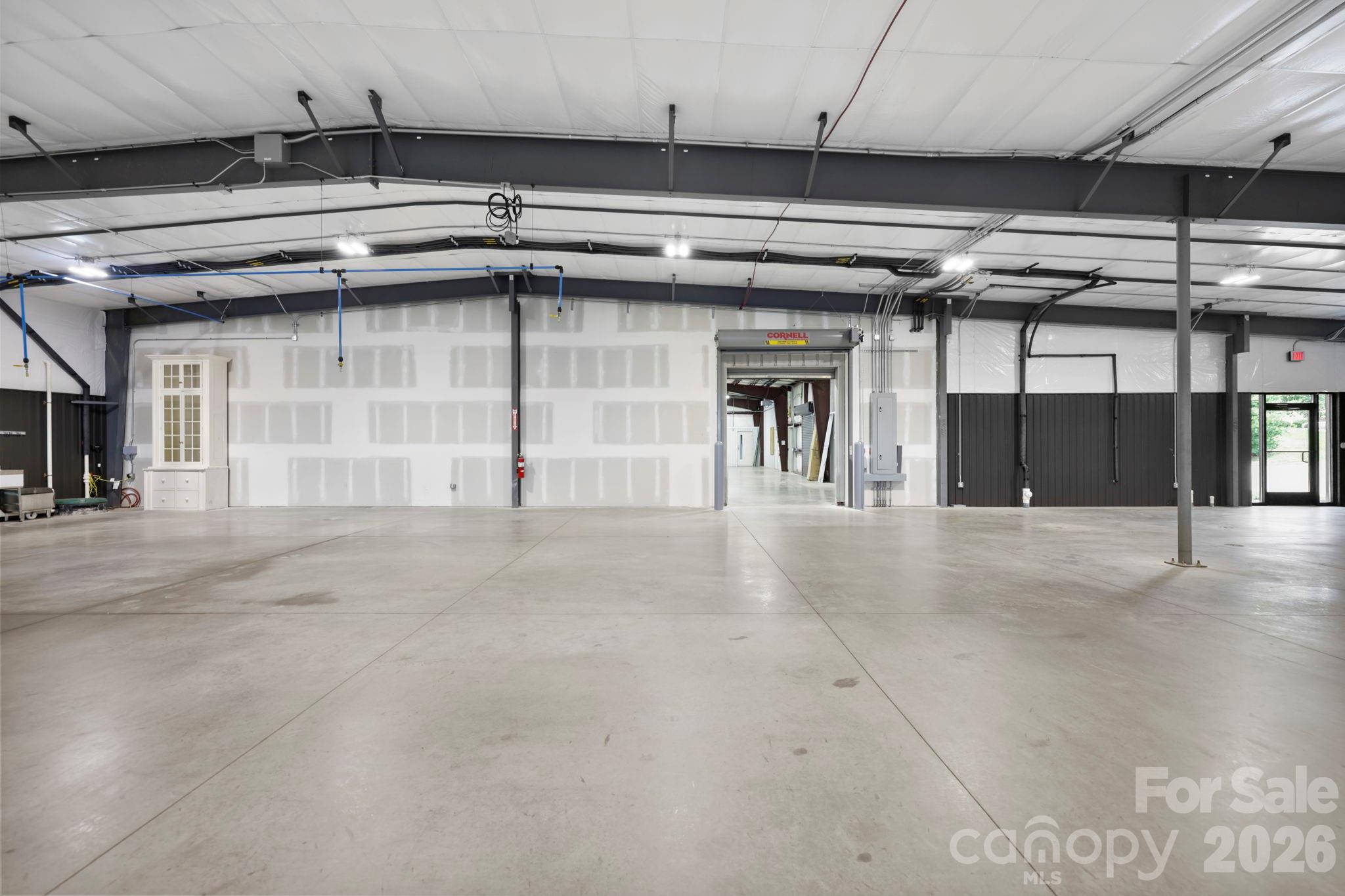 110 Commercial Boulevard Property Photo 36