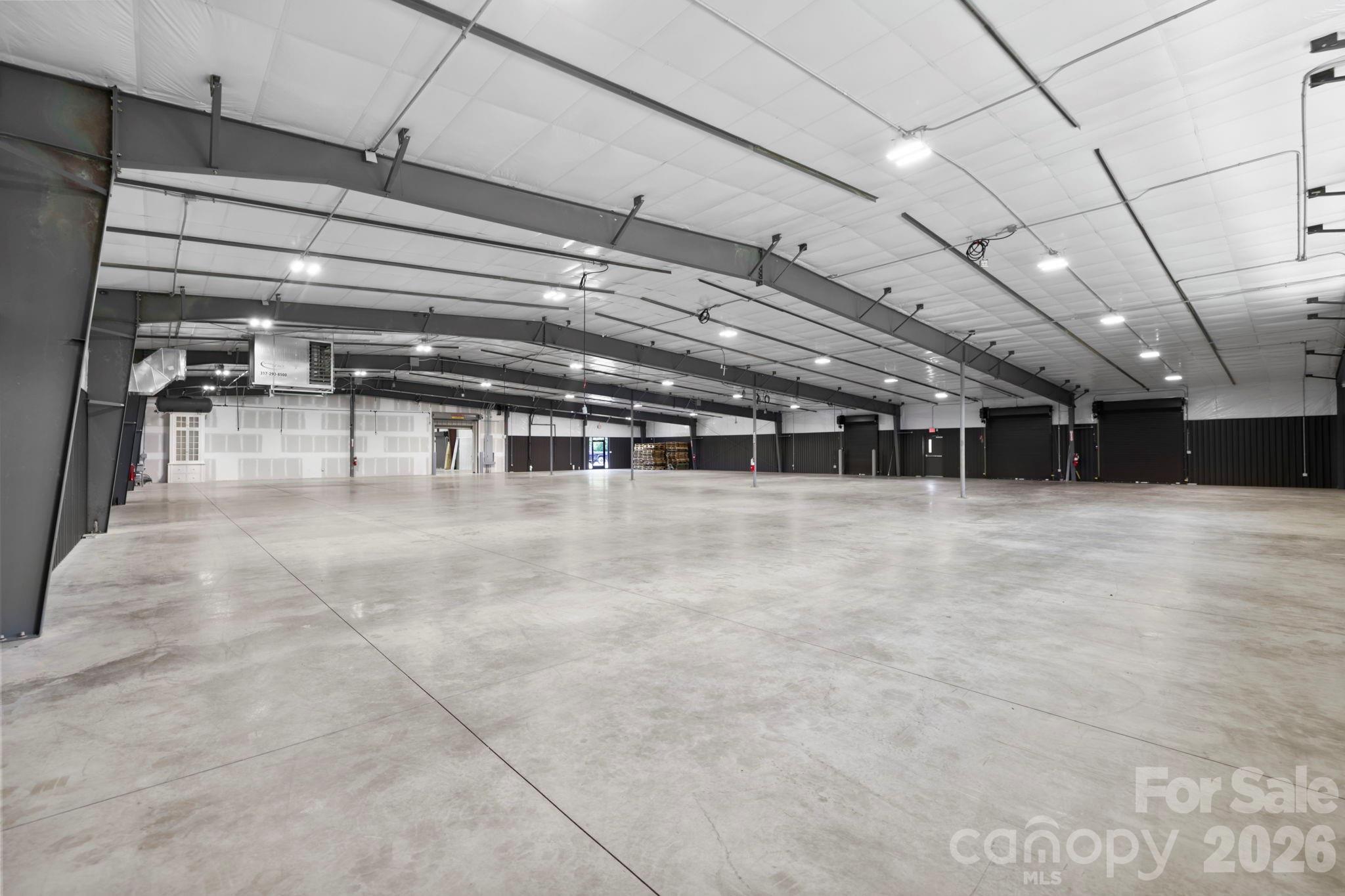 110 Commercial Boulevard Property Photo 39