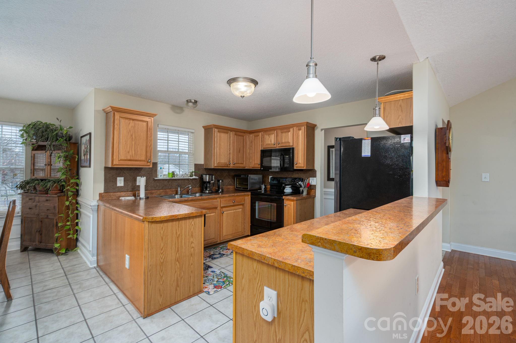 104 Lakewood Drive Property Photo 4