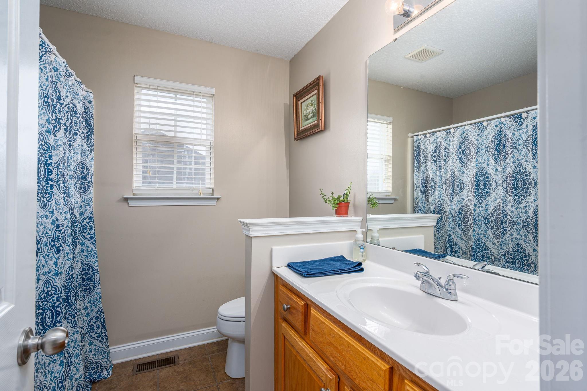 104 Lakewood Drive Property Photo 8