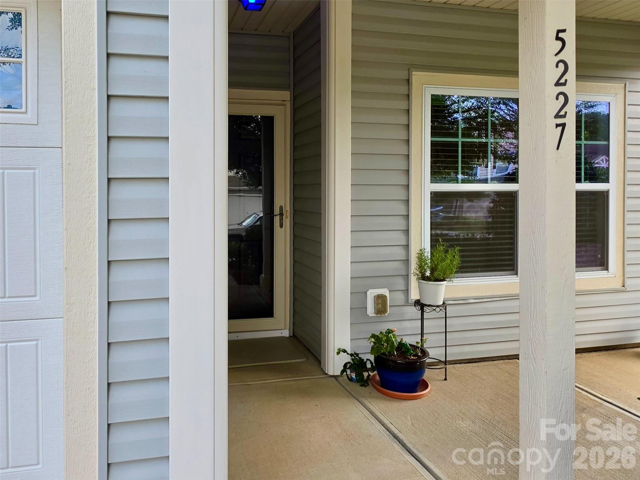 5227 Crystal Lakes Drive Property Photo 2
