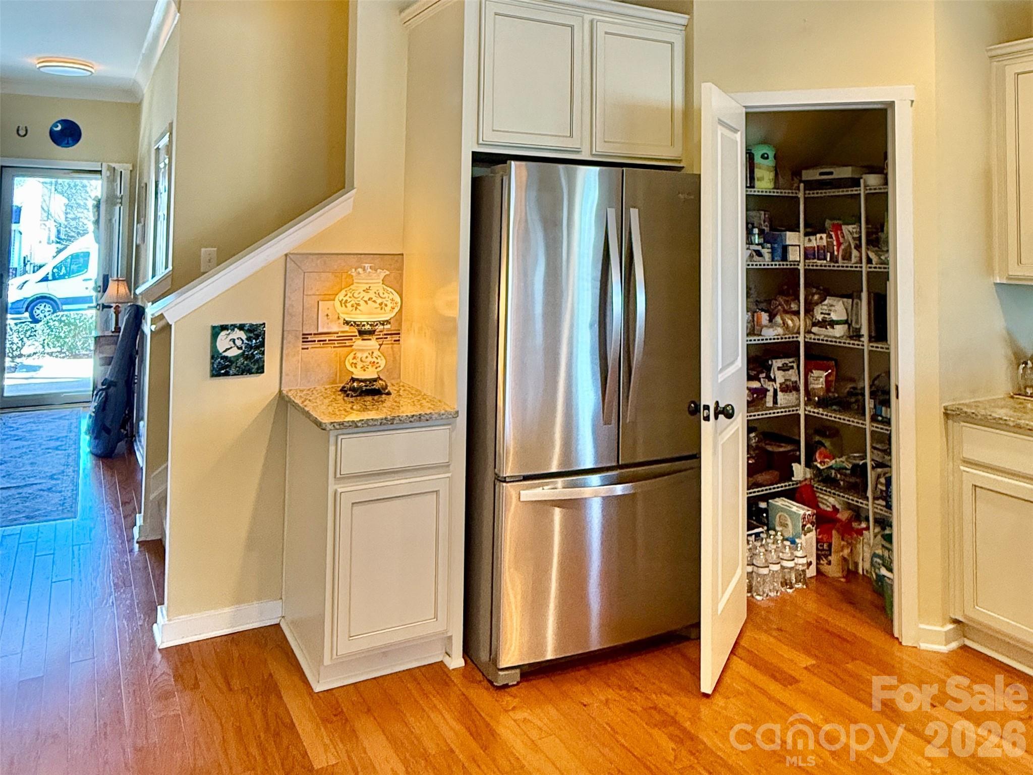 5227 Crystal Lakes Drive Property Photo 8