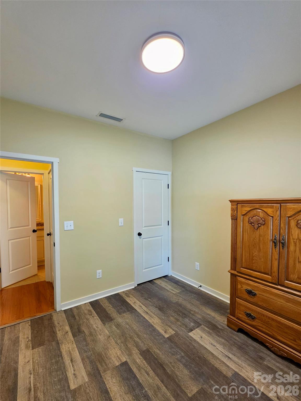 5227 Crystal Lakes Drive Property Photo 17