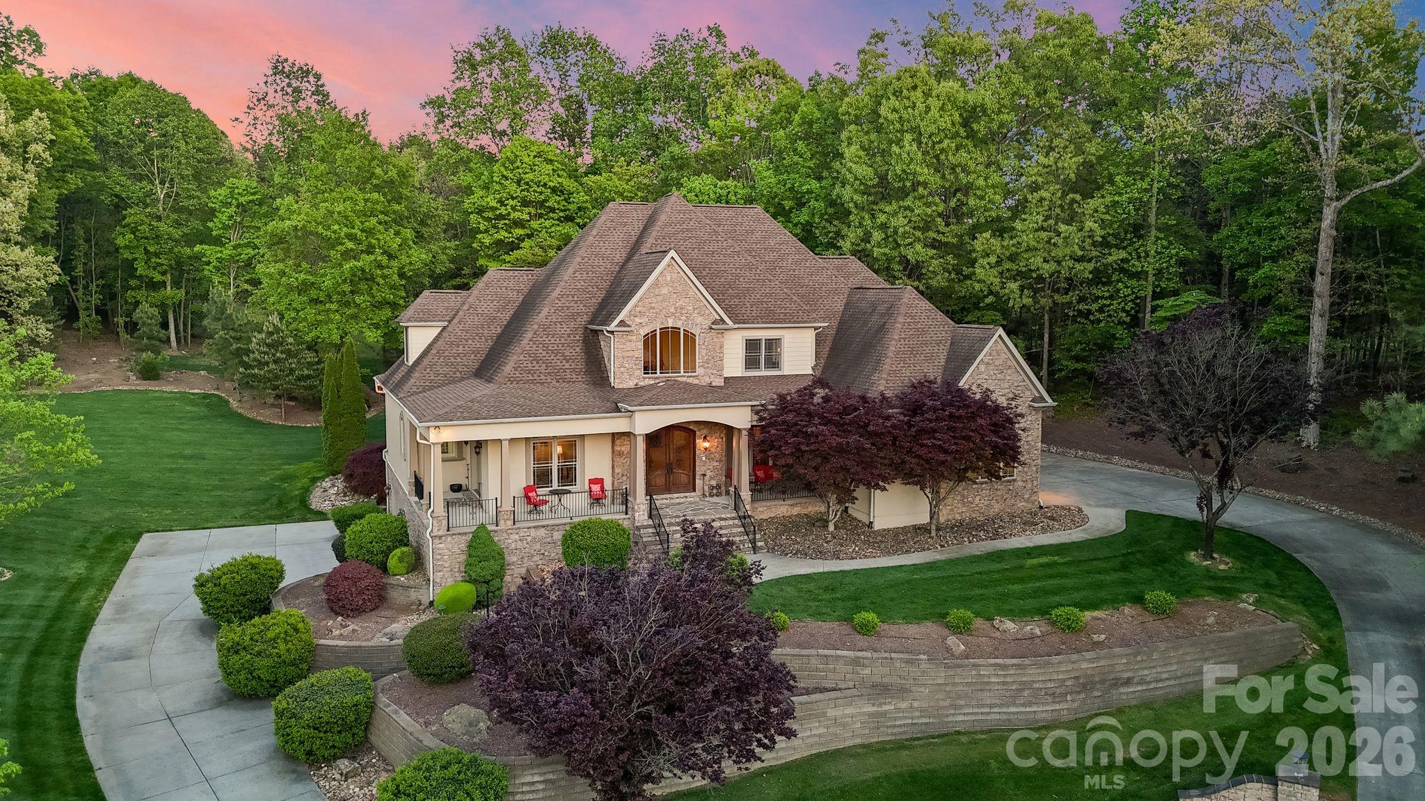 8056 Windsong Road Property Photo 2