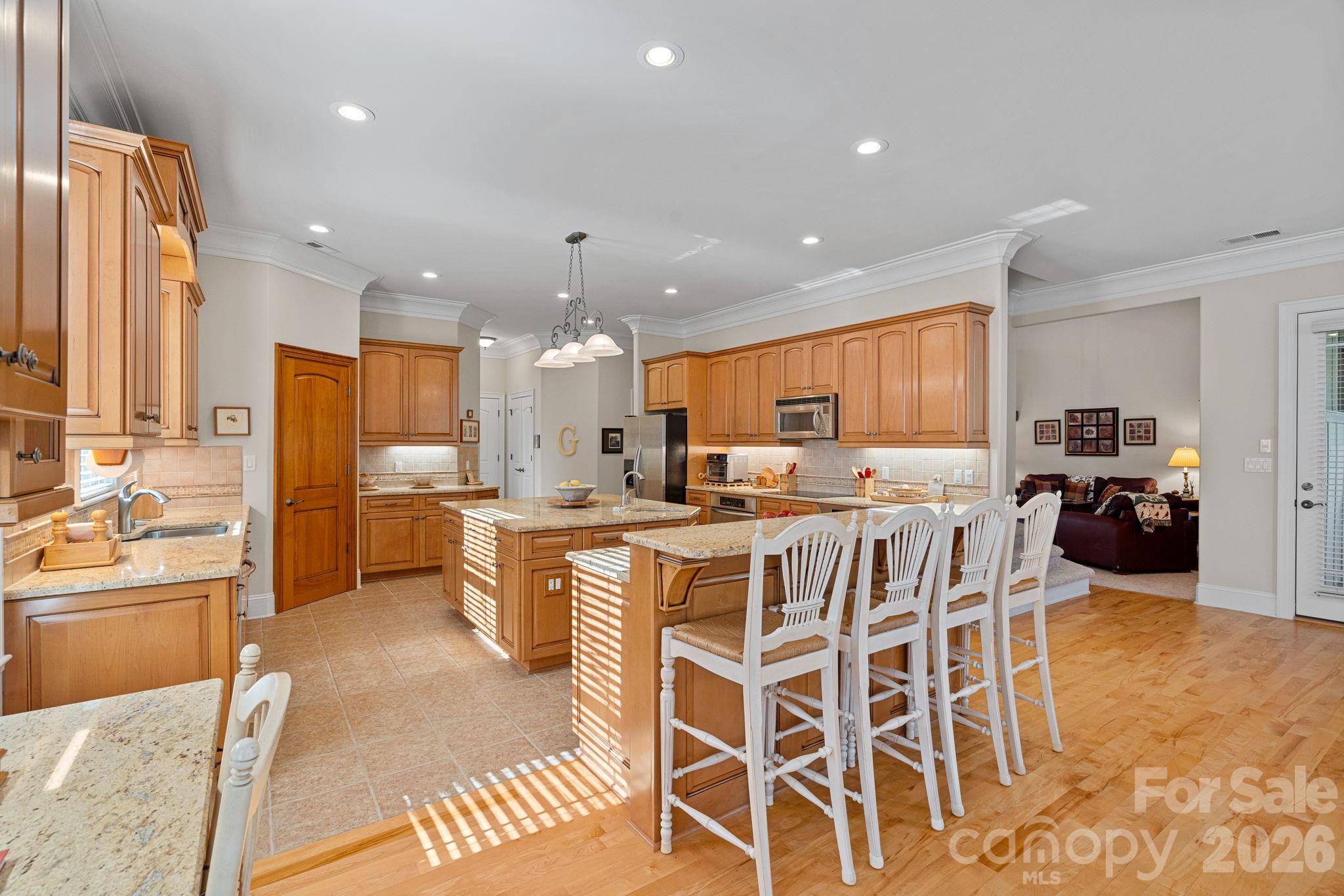 8056 Windsong Road Property Photo 10