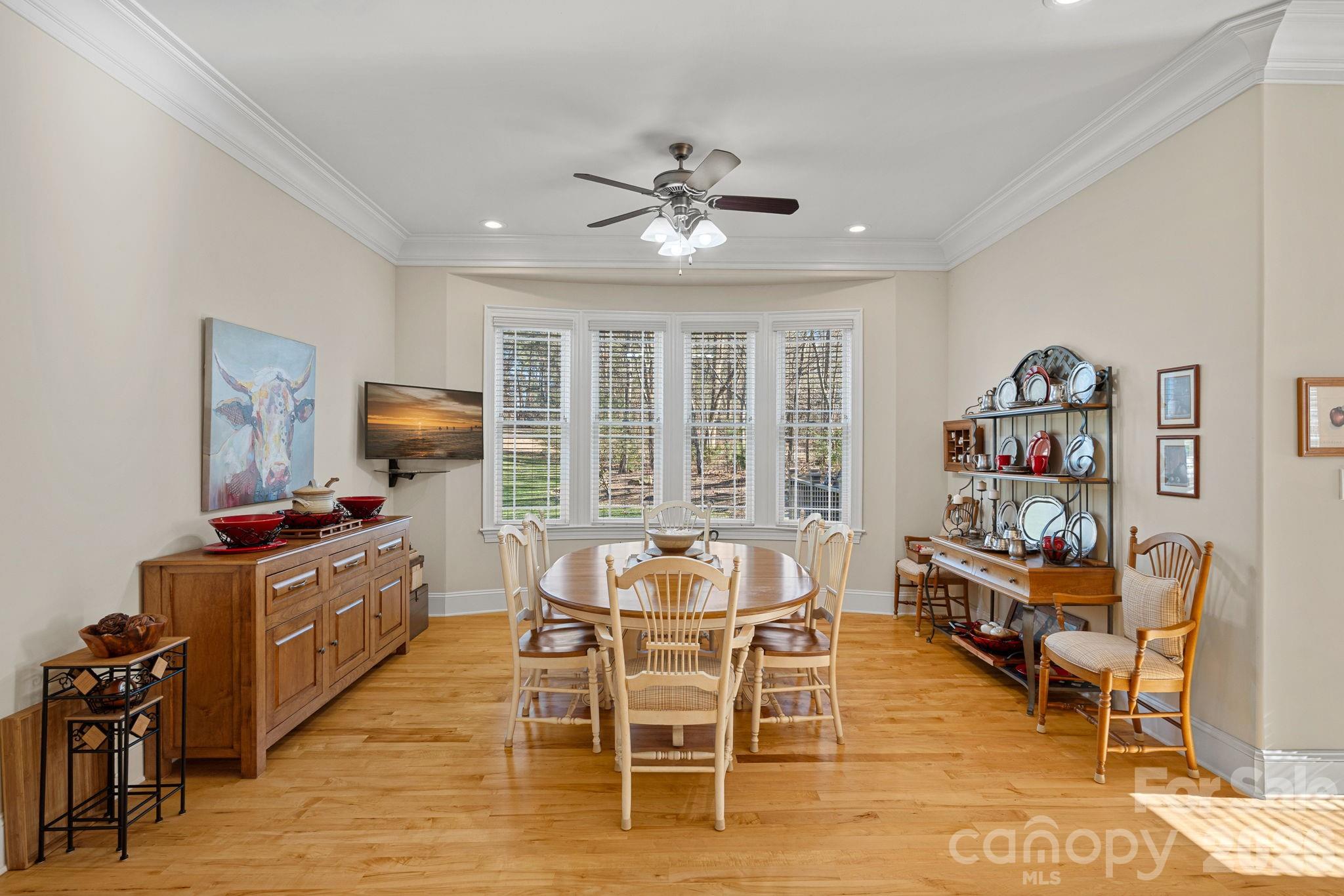 8056 Windsong Road Property Photo 12