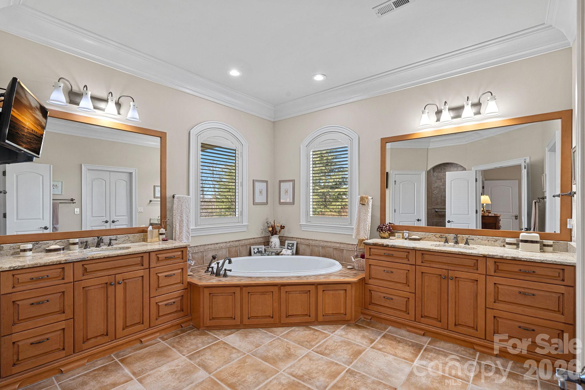 8056 Windsong Road Property Photo 20