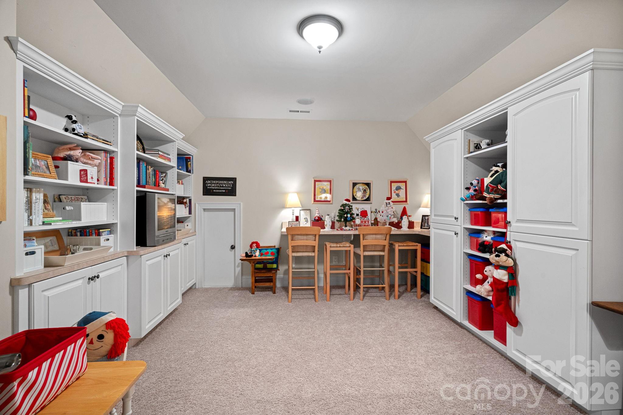 8056 Windsong Road Property Photo 29