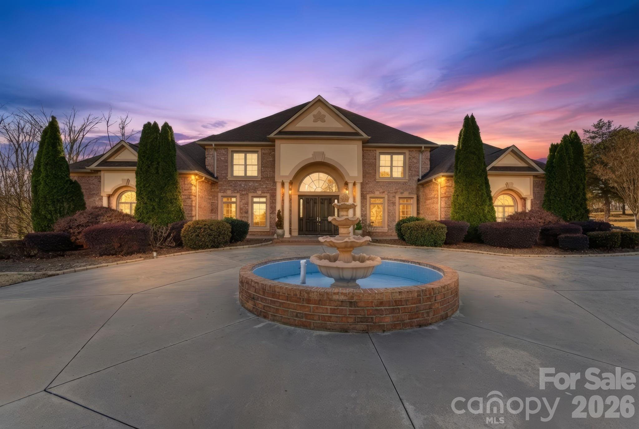 450 Beaver Creek Road 14 Property Photo 1