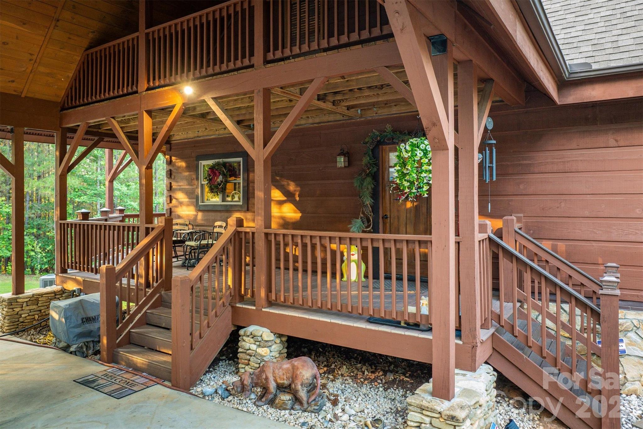 16 Saratoga Drive Property Photo 12