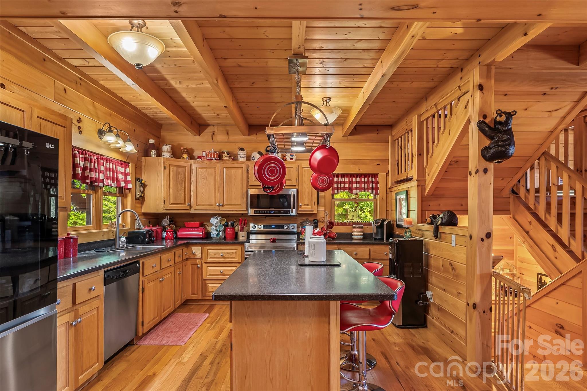 16 Saratoga Drive Property Photo 19