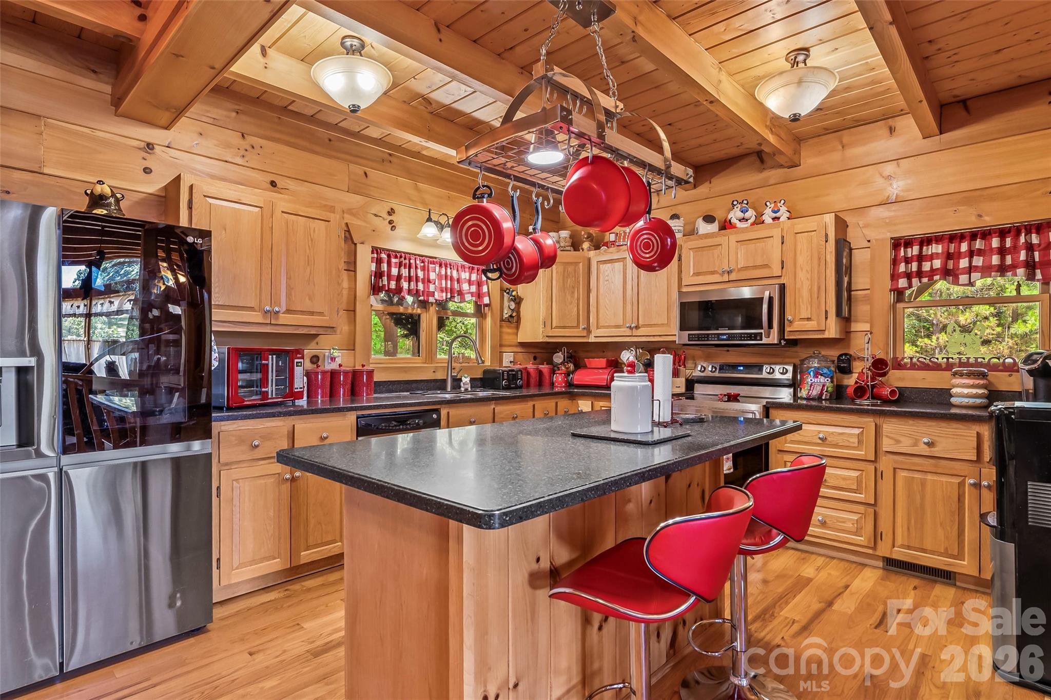 16 Saratoga Drive Property Photo 20