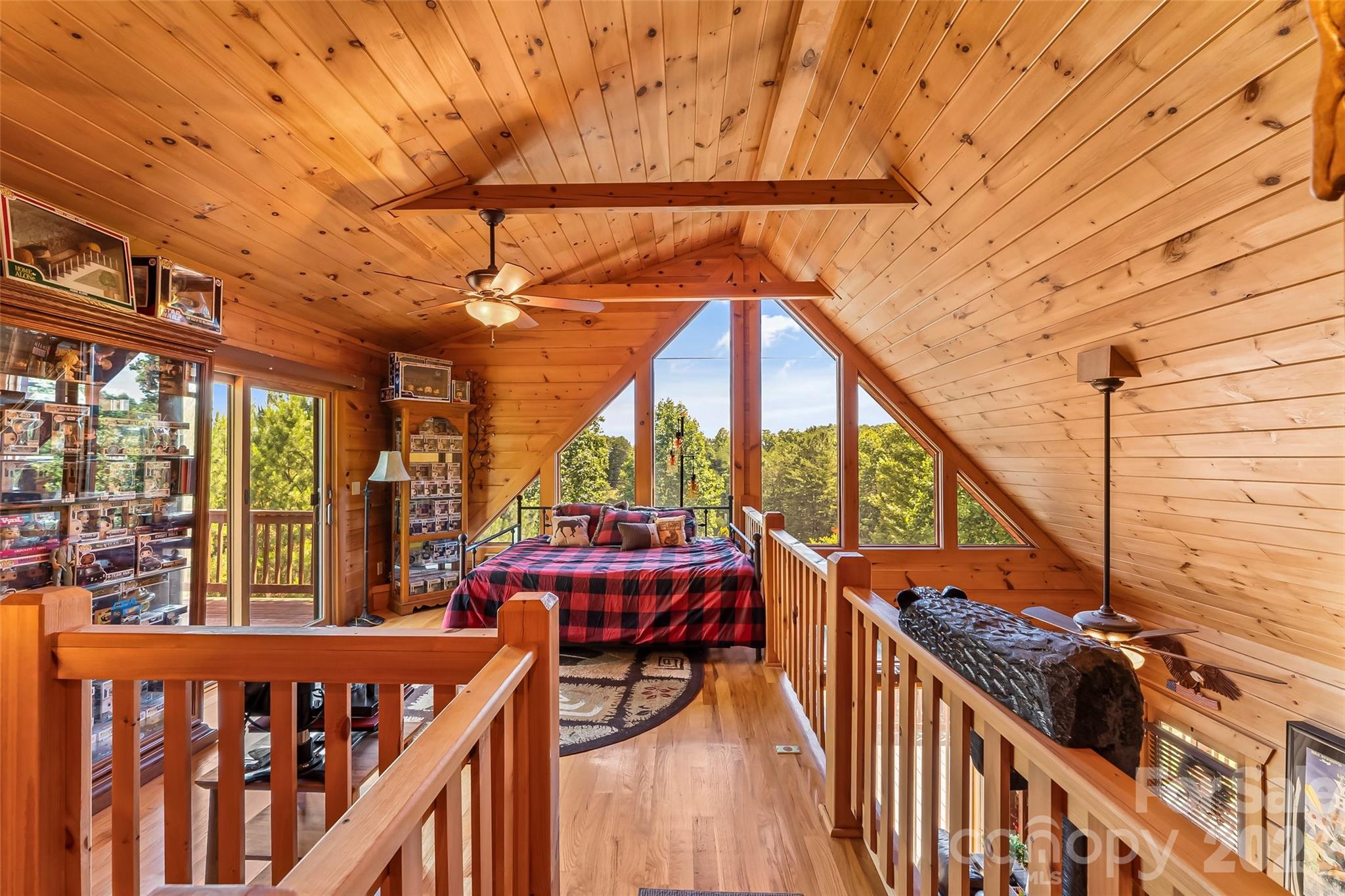 16 Saratoga Drive Property Photo 32