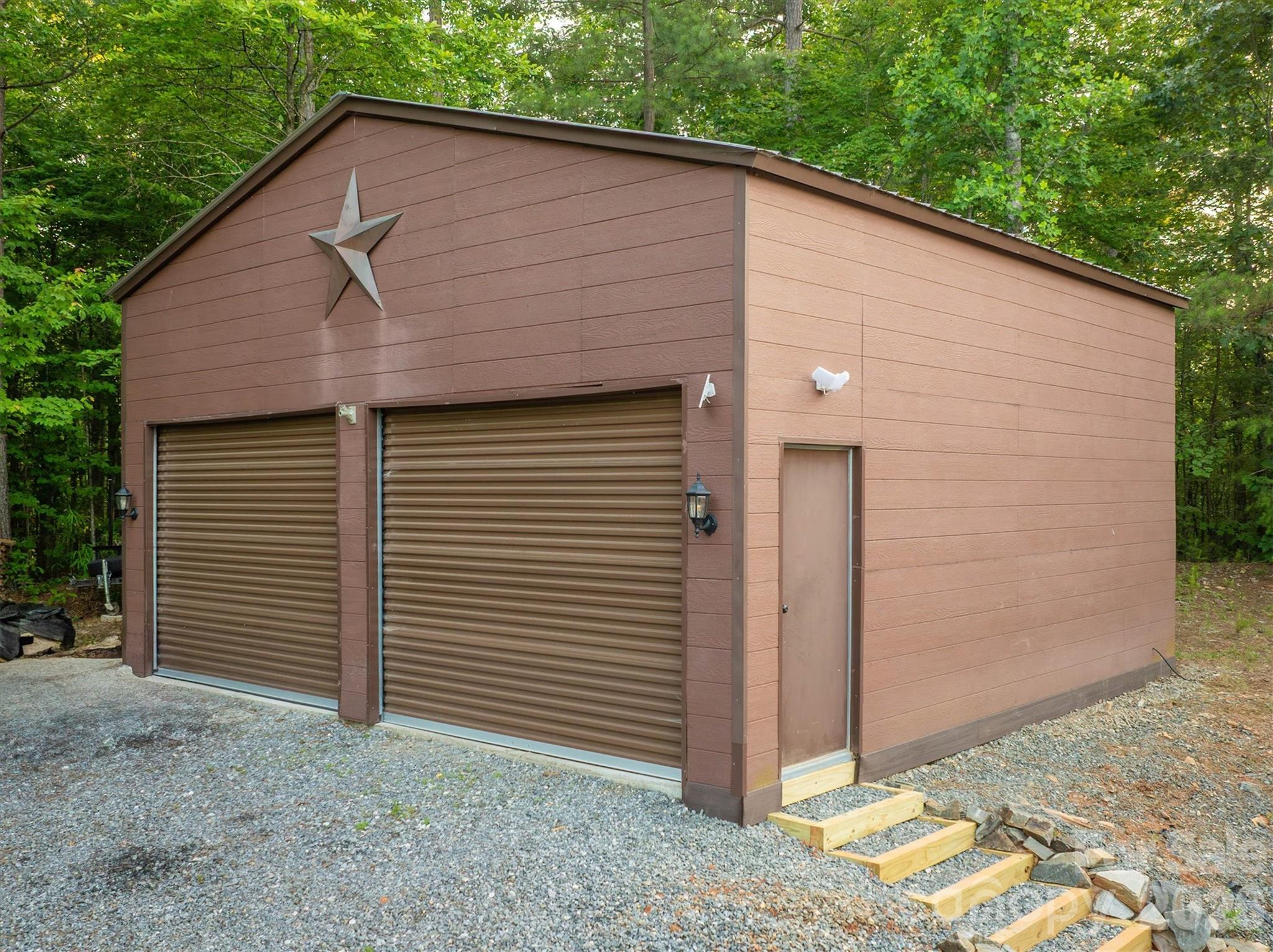 16 Saratoga Drive Property Photo 42