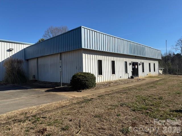 1740 Fallston Road Property Photo 1