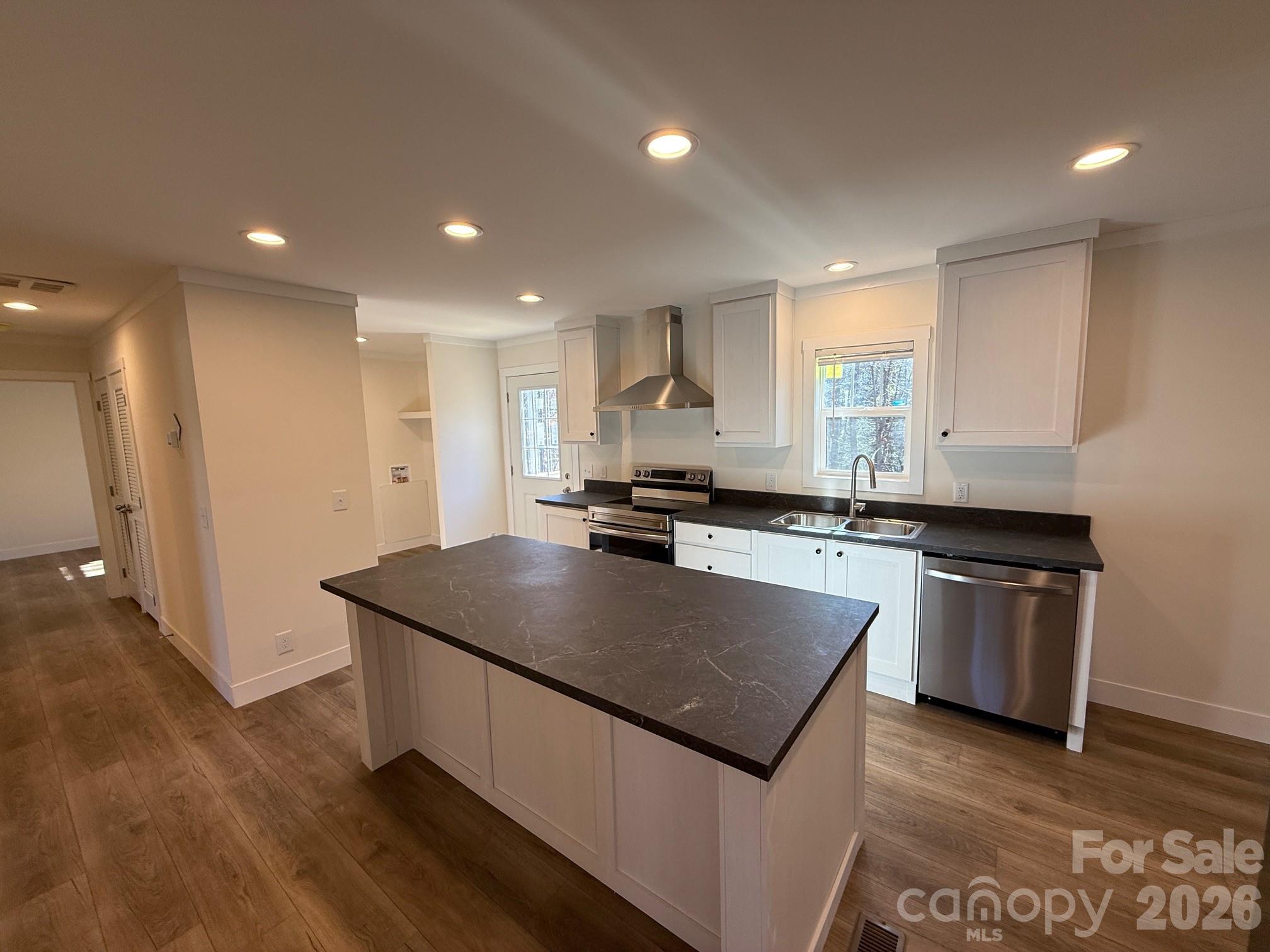 155 Faith Circle Property Photo 7