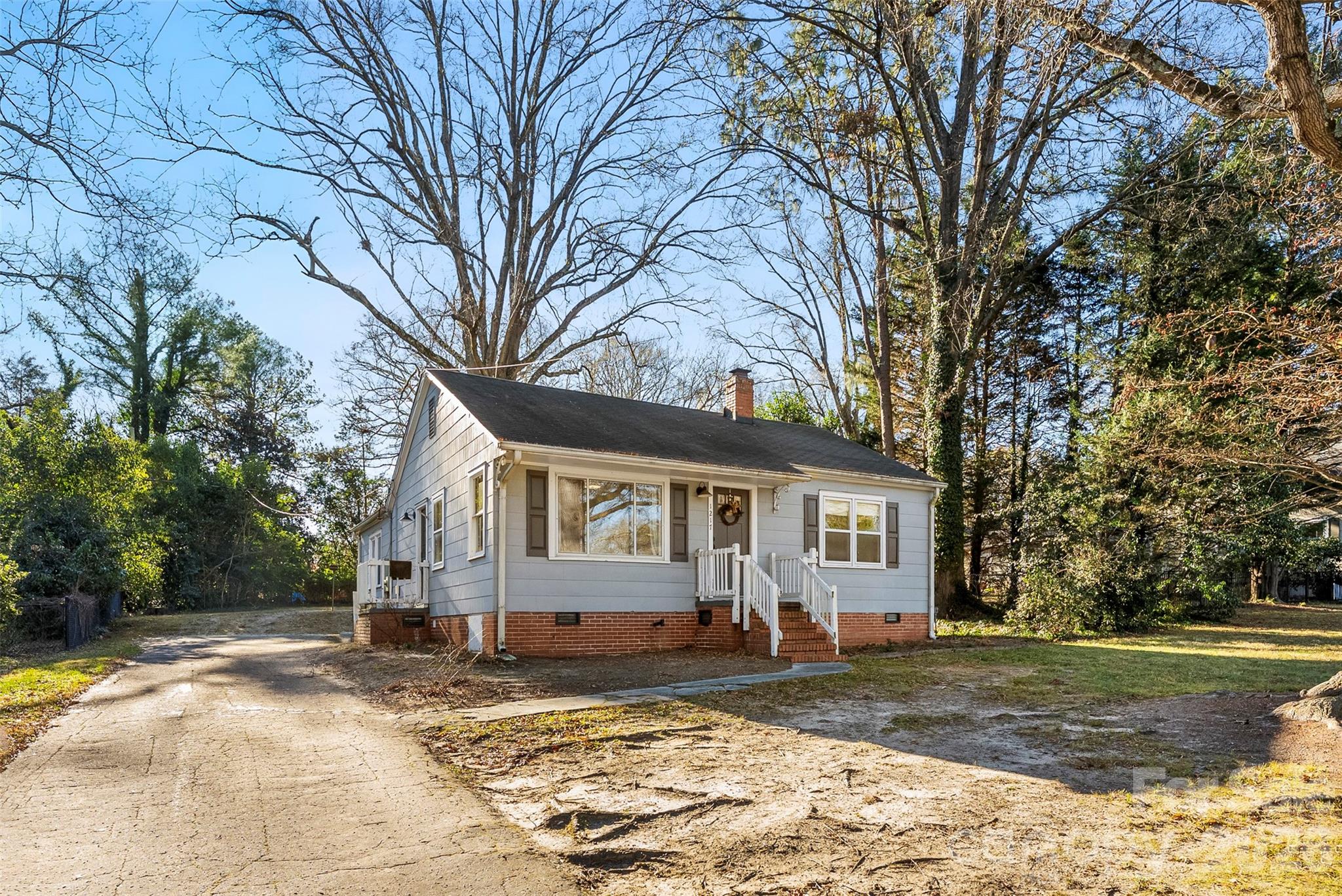1217 Jackson Road Property Photo 2