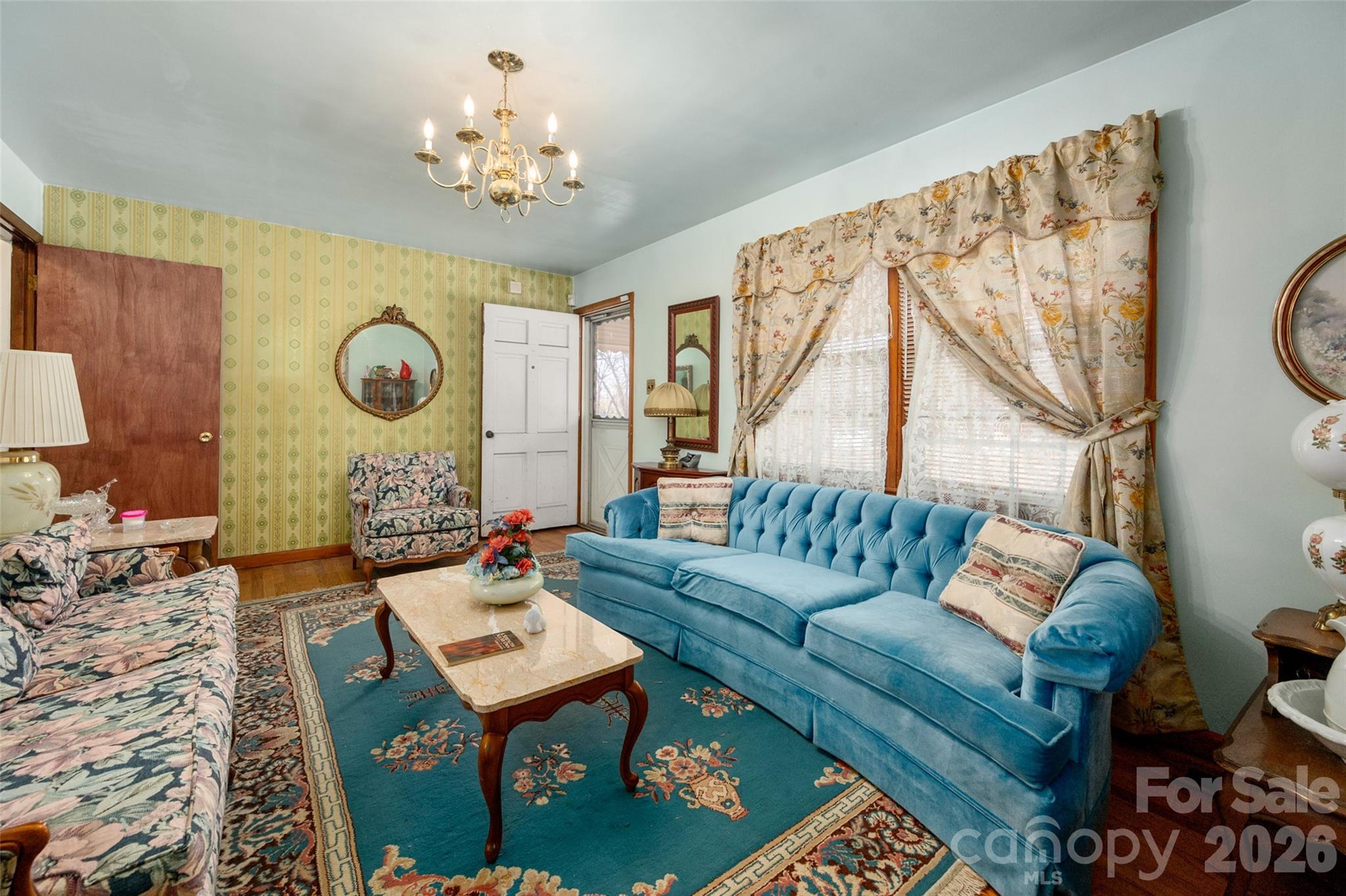 1631 Lincoln Drive Property Photo 3