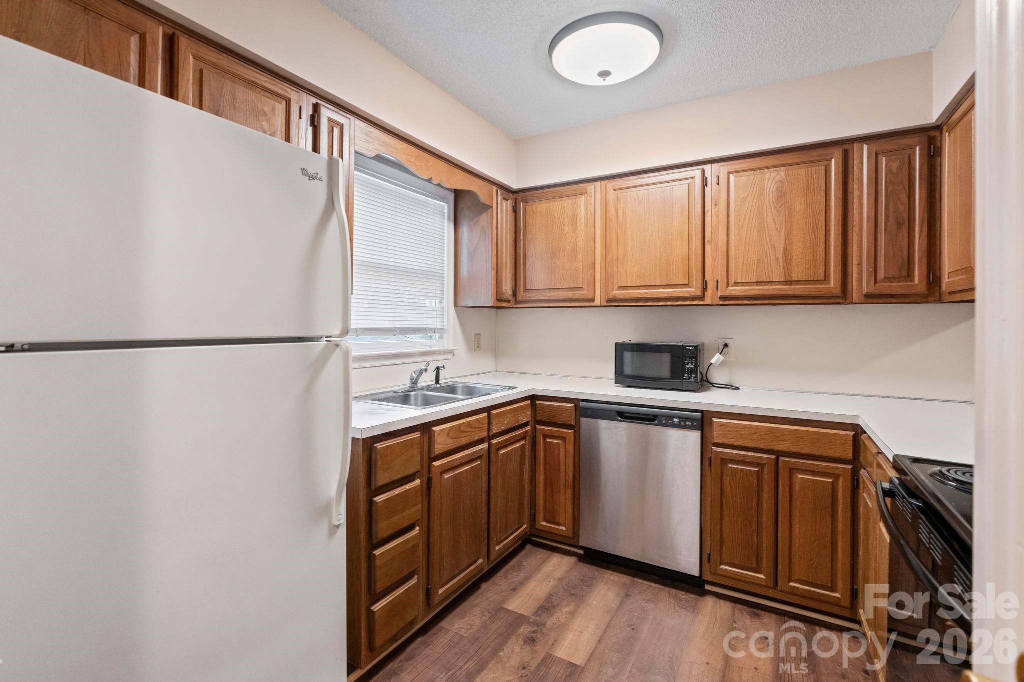 239 13th Avenue Place 16 Property Photo 4