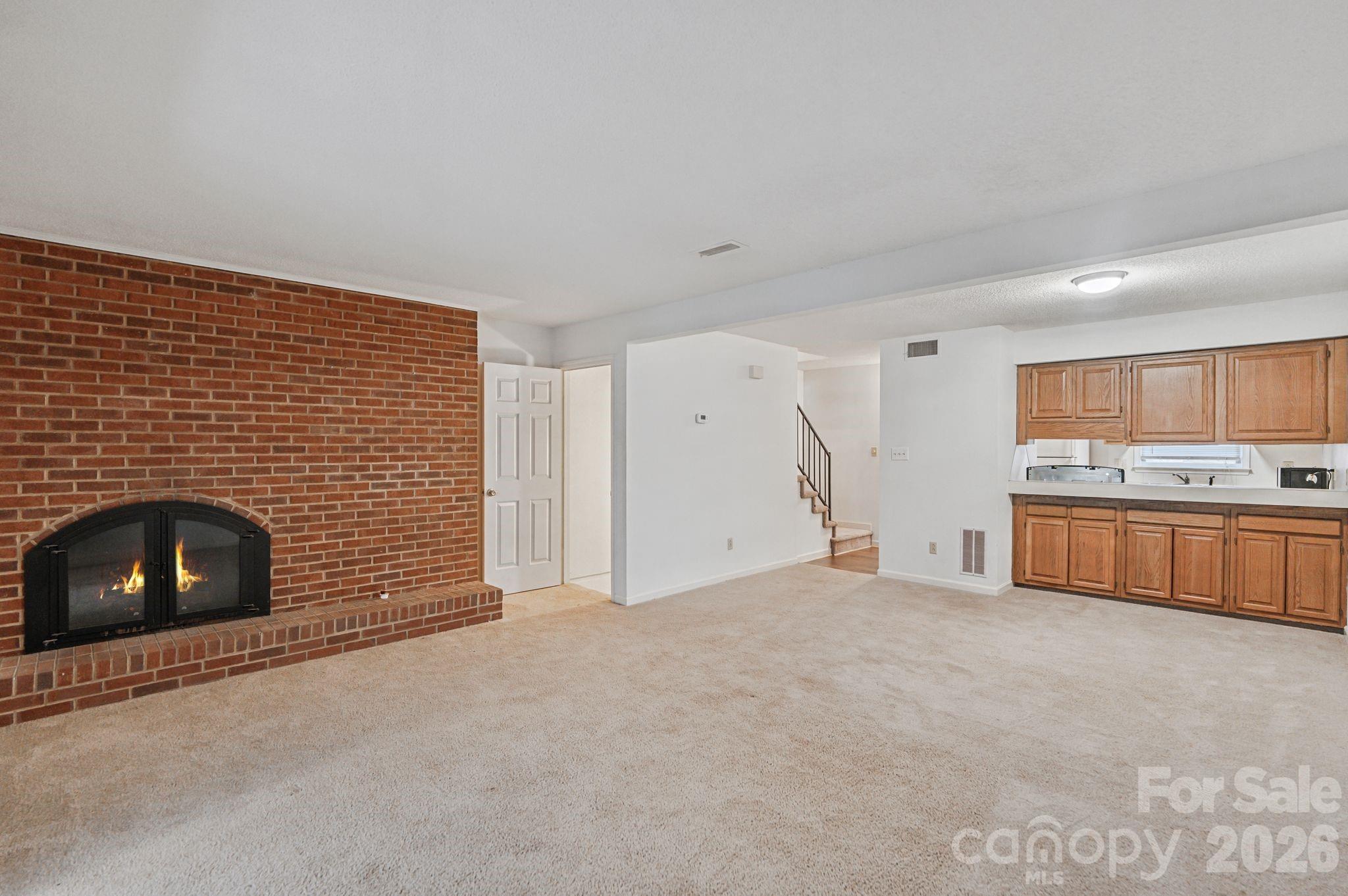 239 13th Avenue Place 16 Property Photo 12