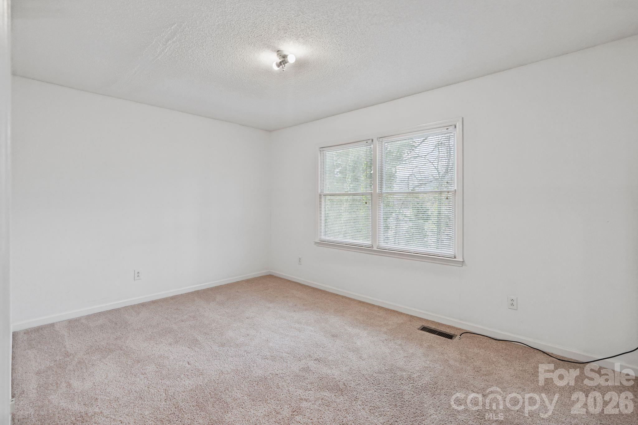 239 13th Avenue Place 16 Property Photo 18