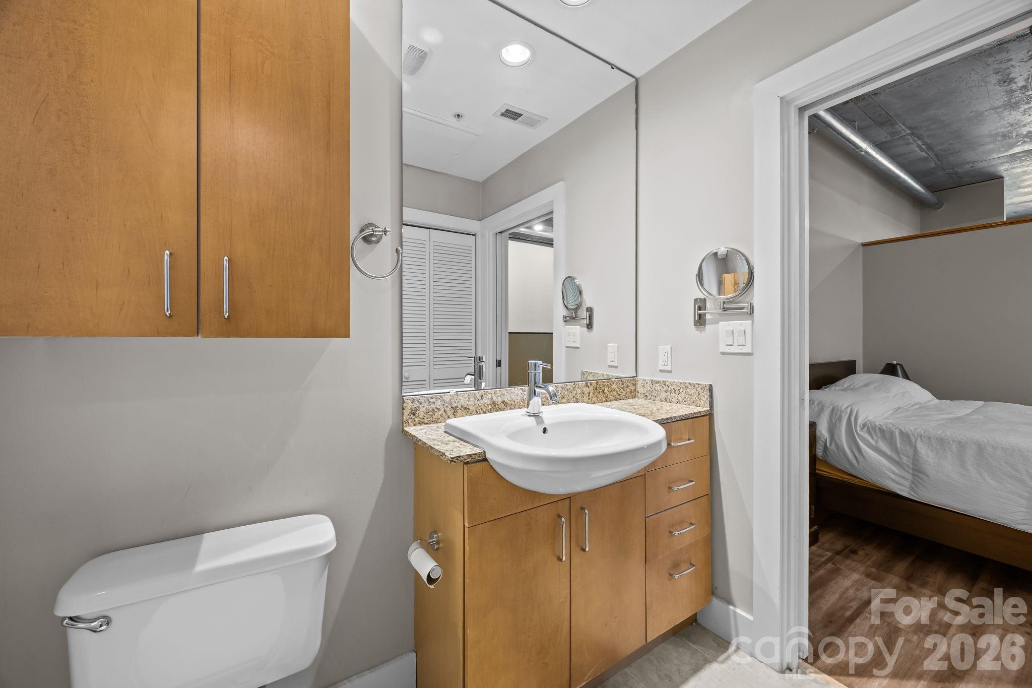 505 E 6th Street 912 Property Photo 11