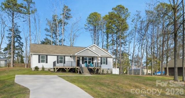 2305 Holly Lane Property Photo 4