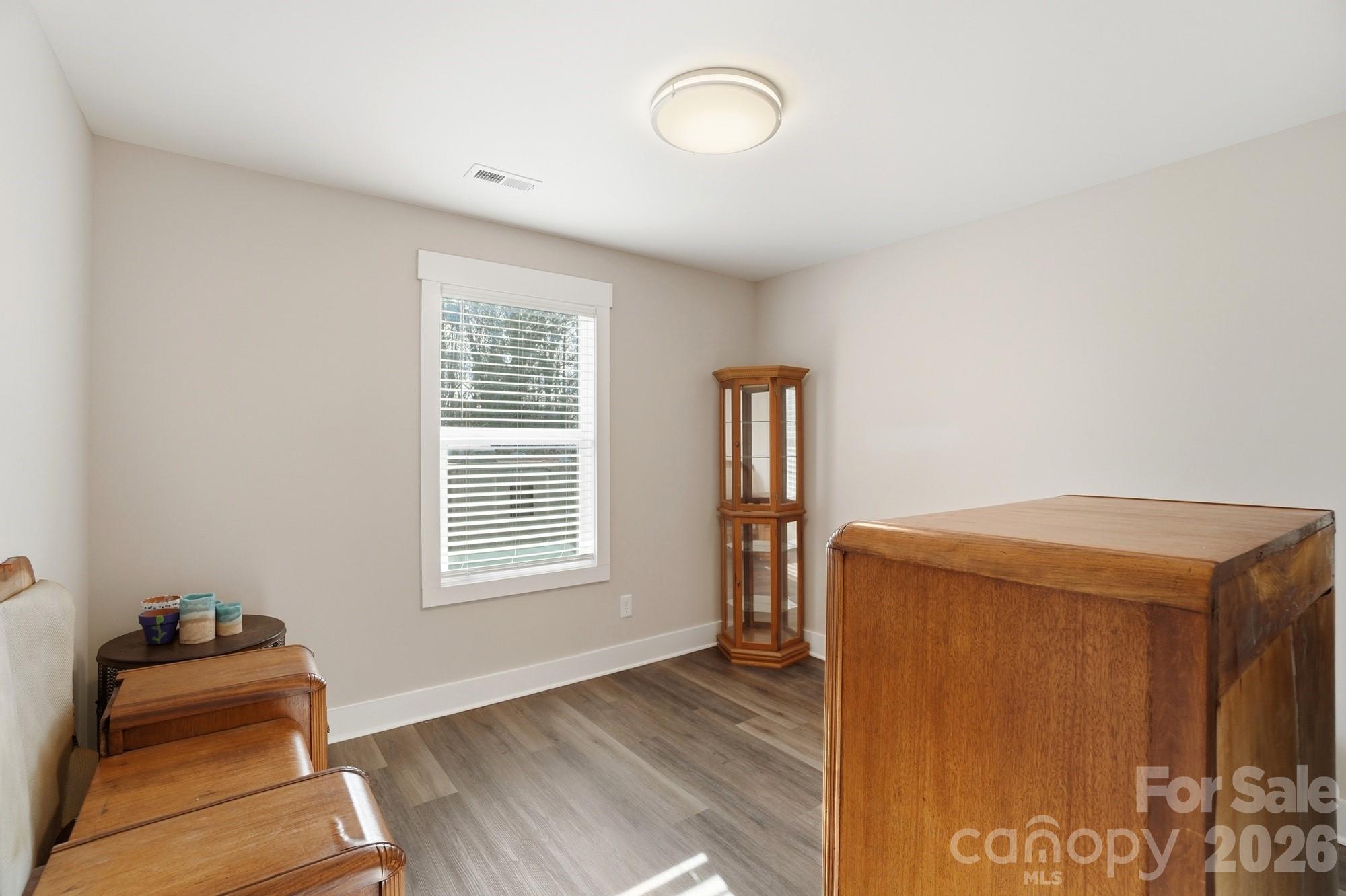2305 Holly Lane Property Photo 23