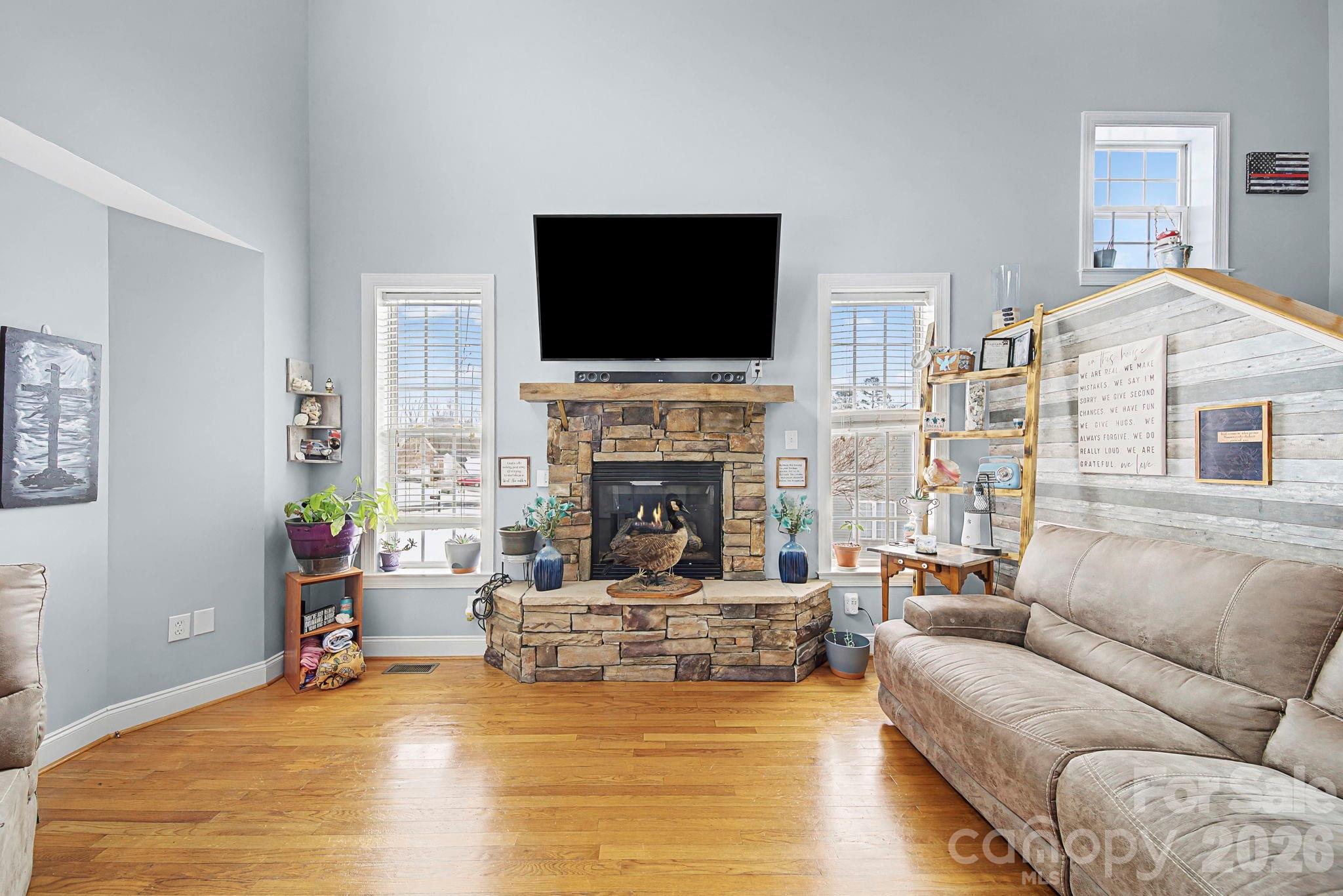1151 Pine Cross Drive Property Photo 6