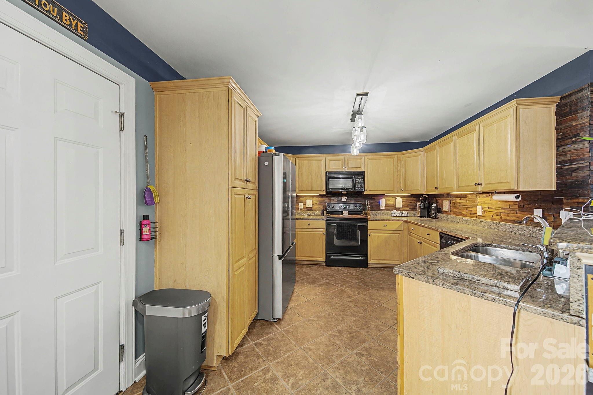 1151 Pine Cross Drive Property Photo 11