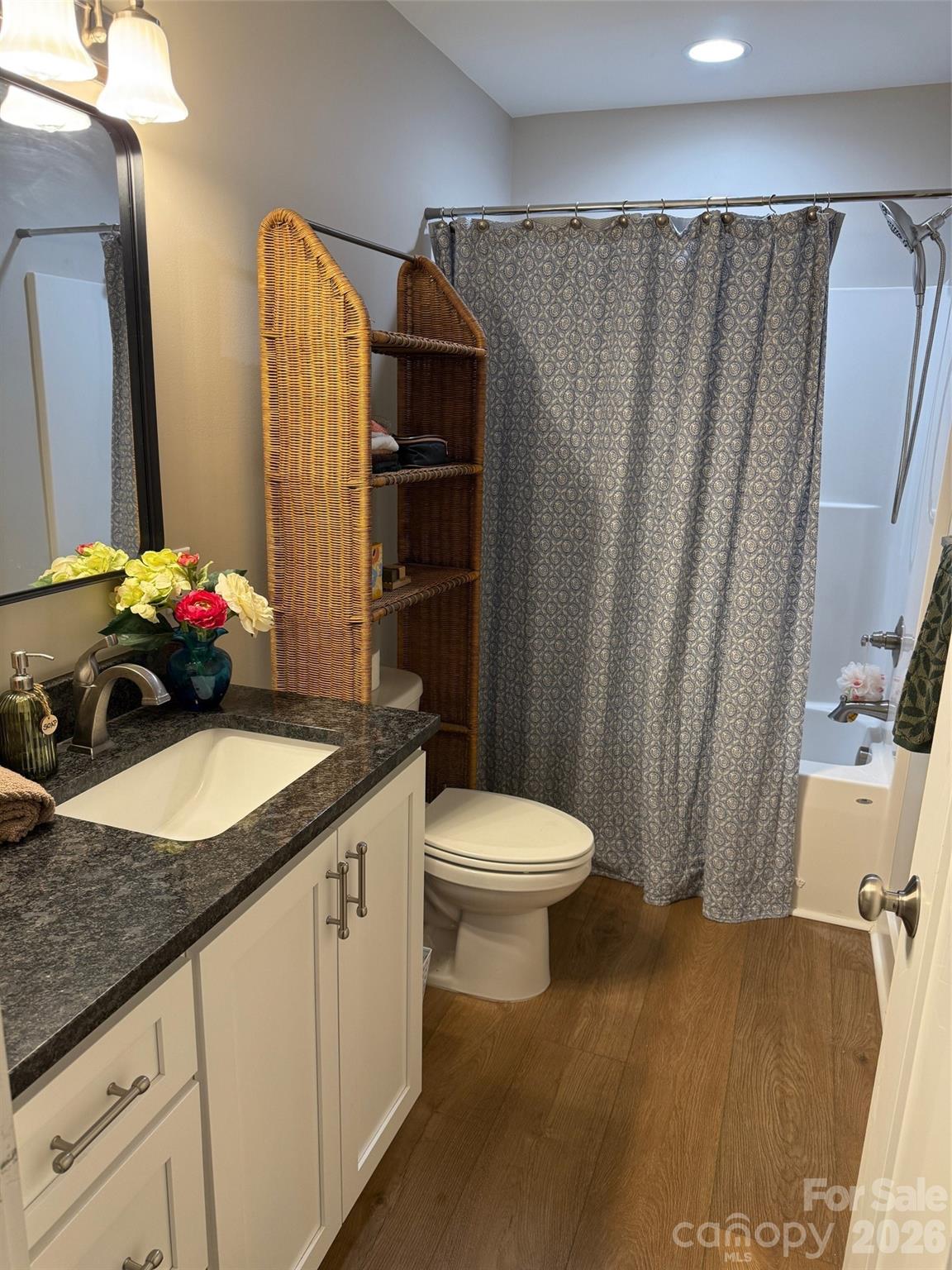 103 Falls Street Property Photo 16