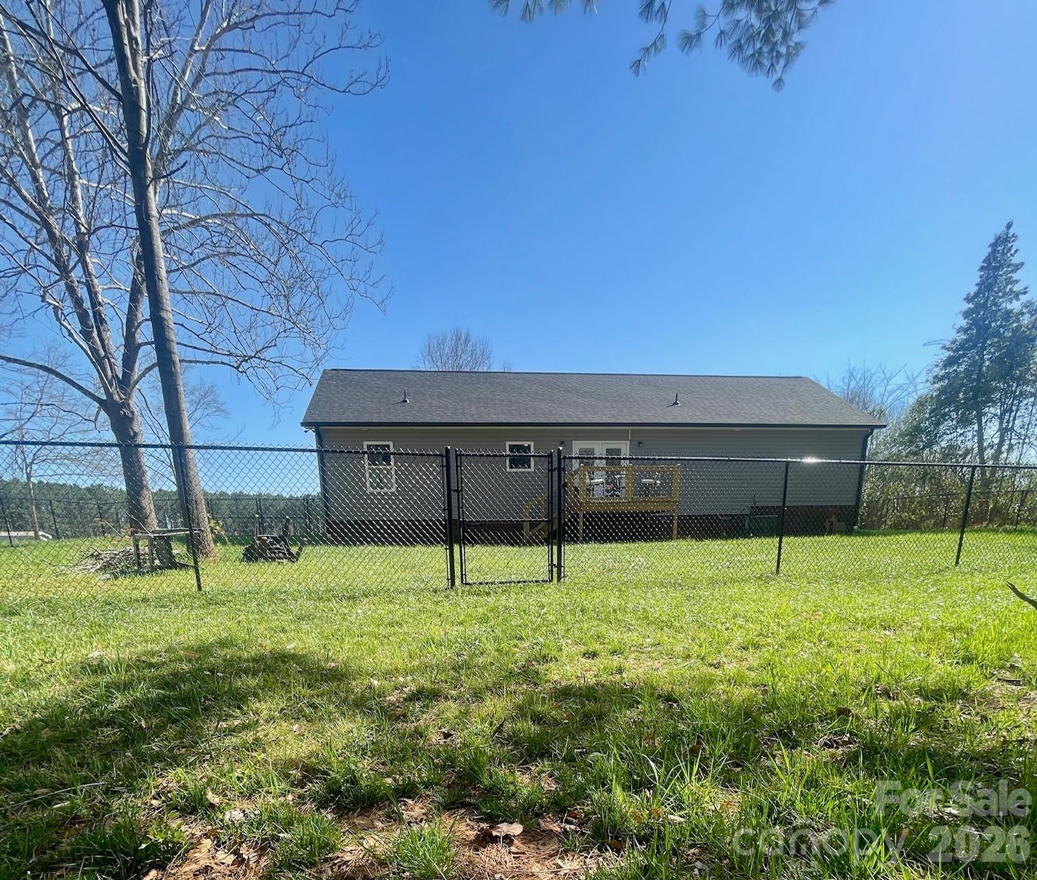 103 Falls Street Property Photo 29