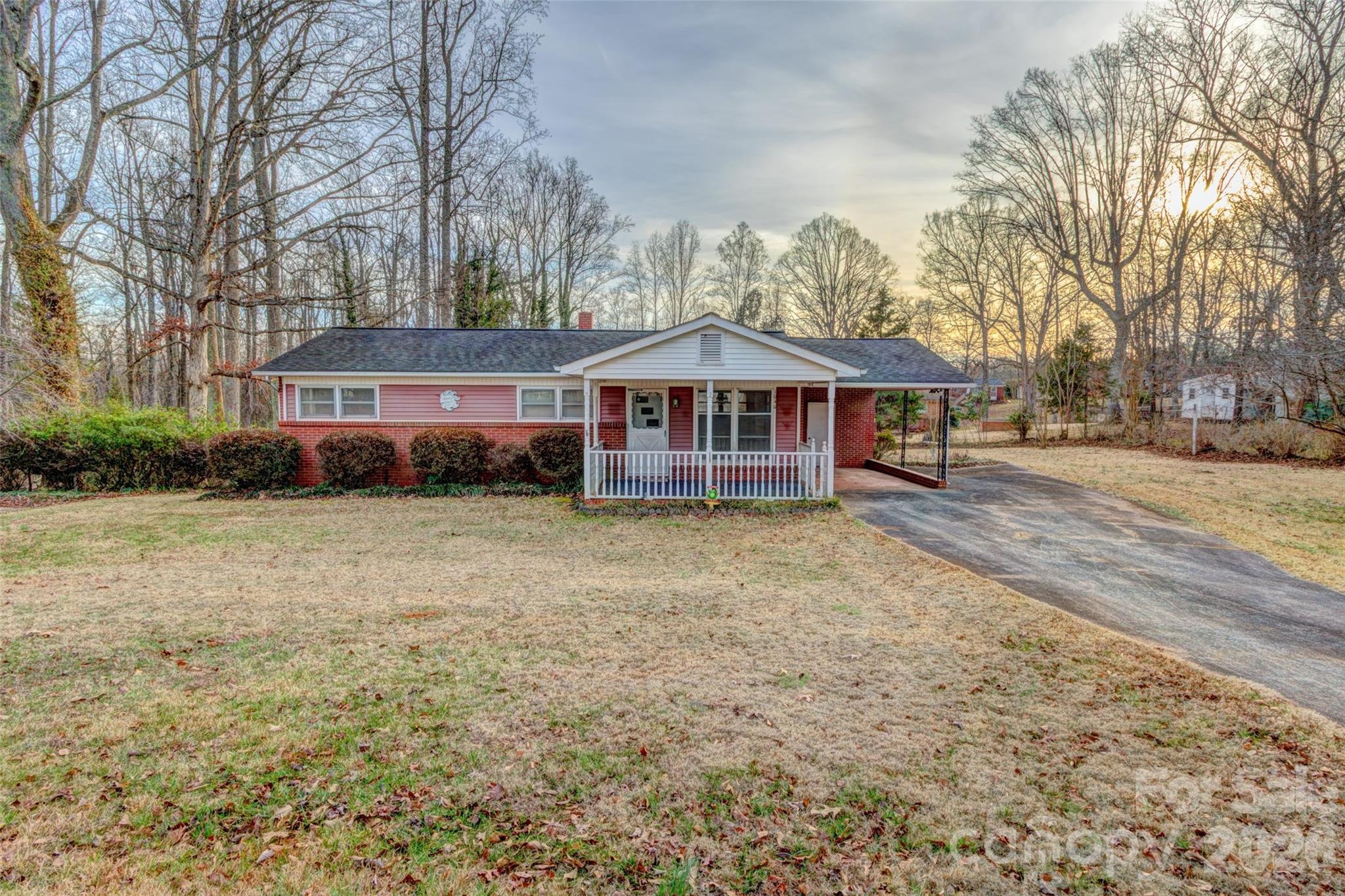 1040 Allison Drive Property Photo 1