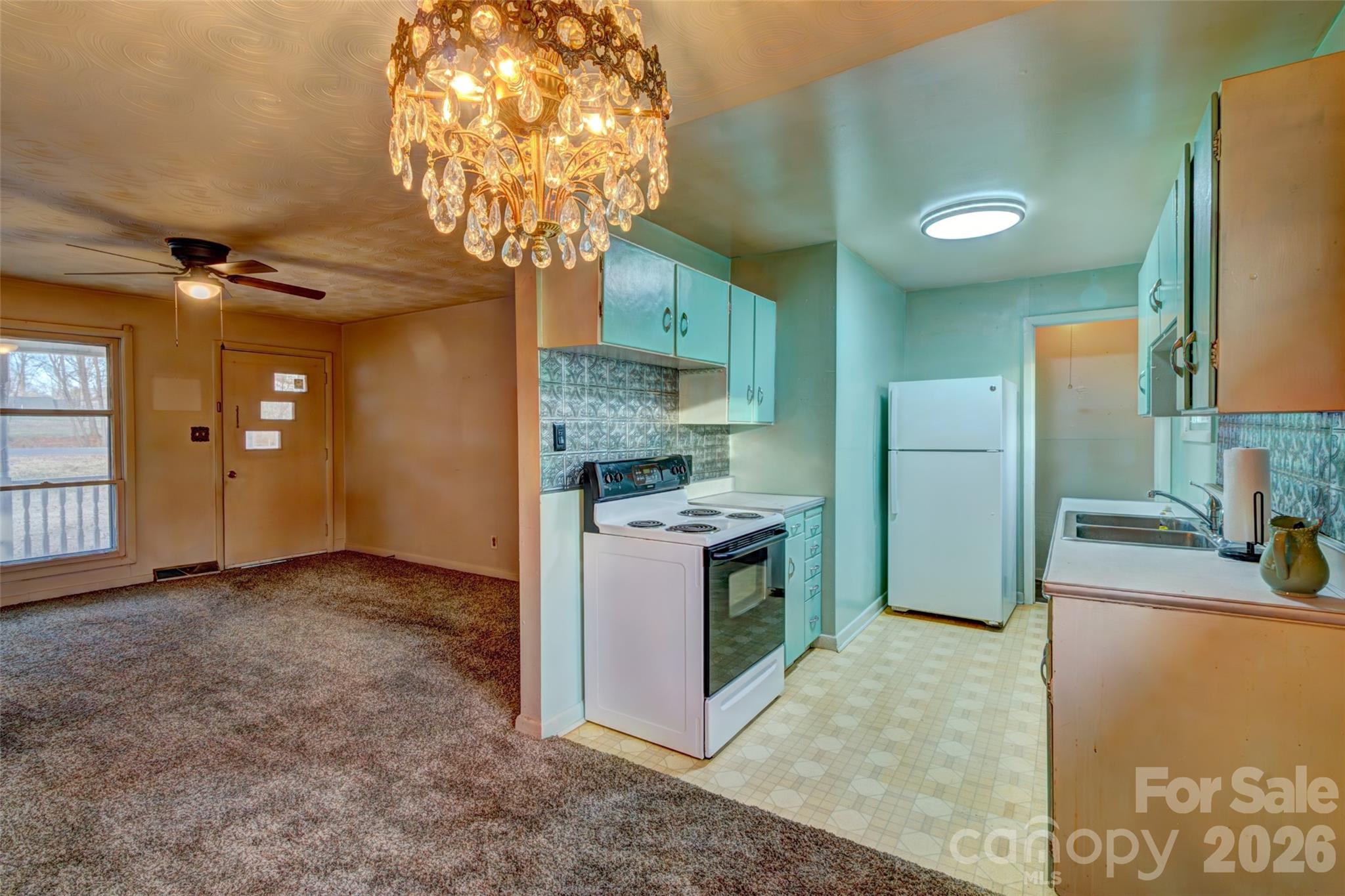 1040 Allison Drive Property Photo 11