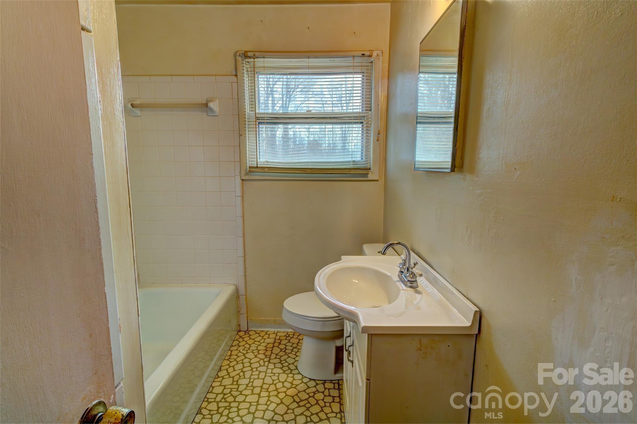 1040 Allison Drive Property Photo 18