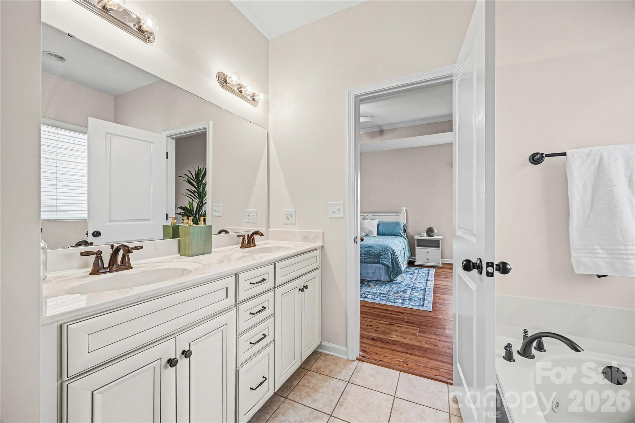 3043 Burgess Drive Property Photo 17