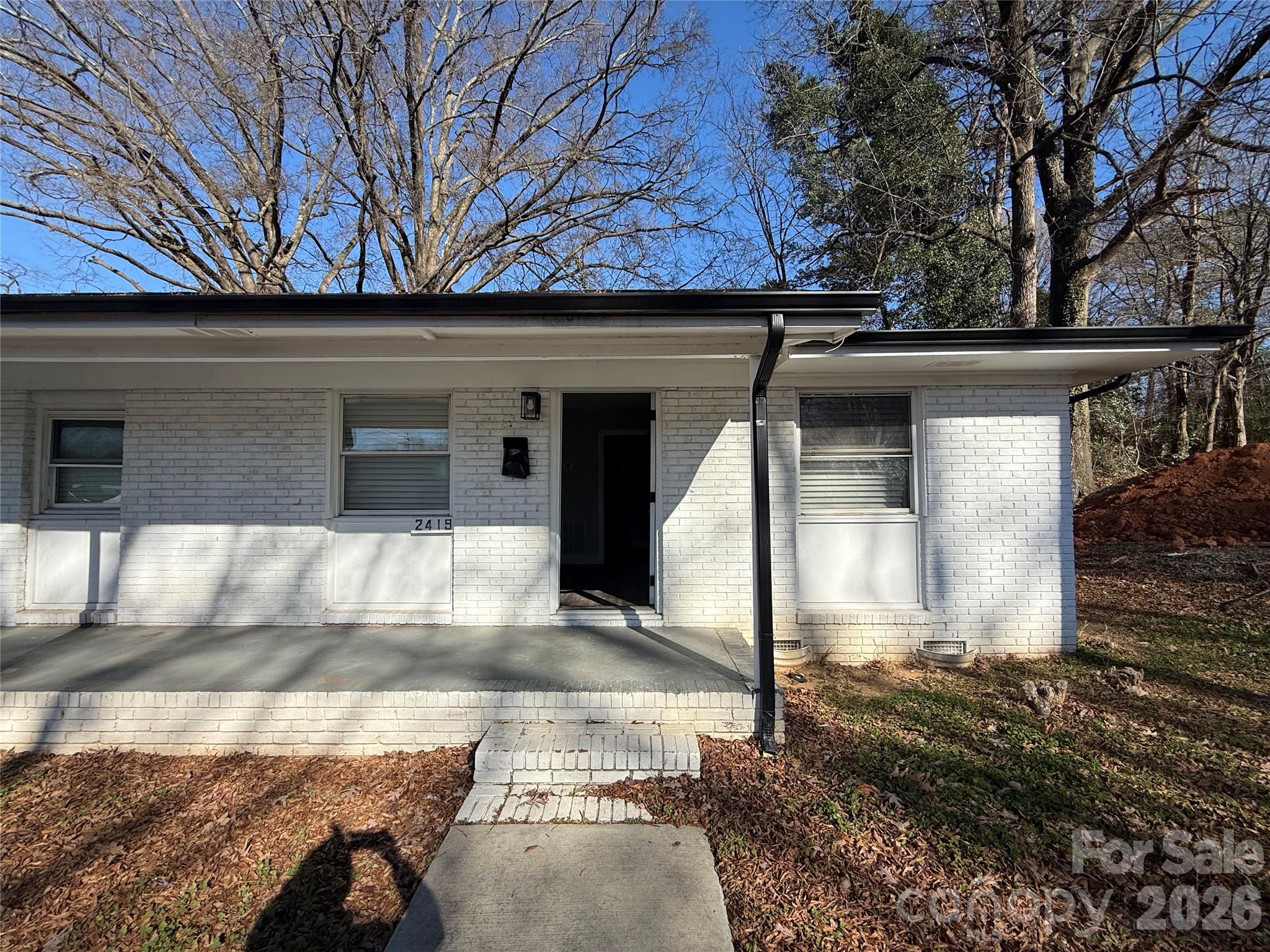 2427 Carmine Street Property Photo 15