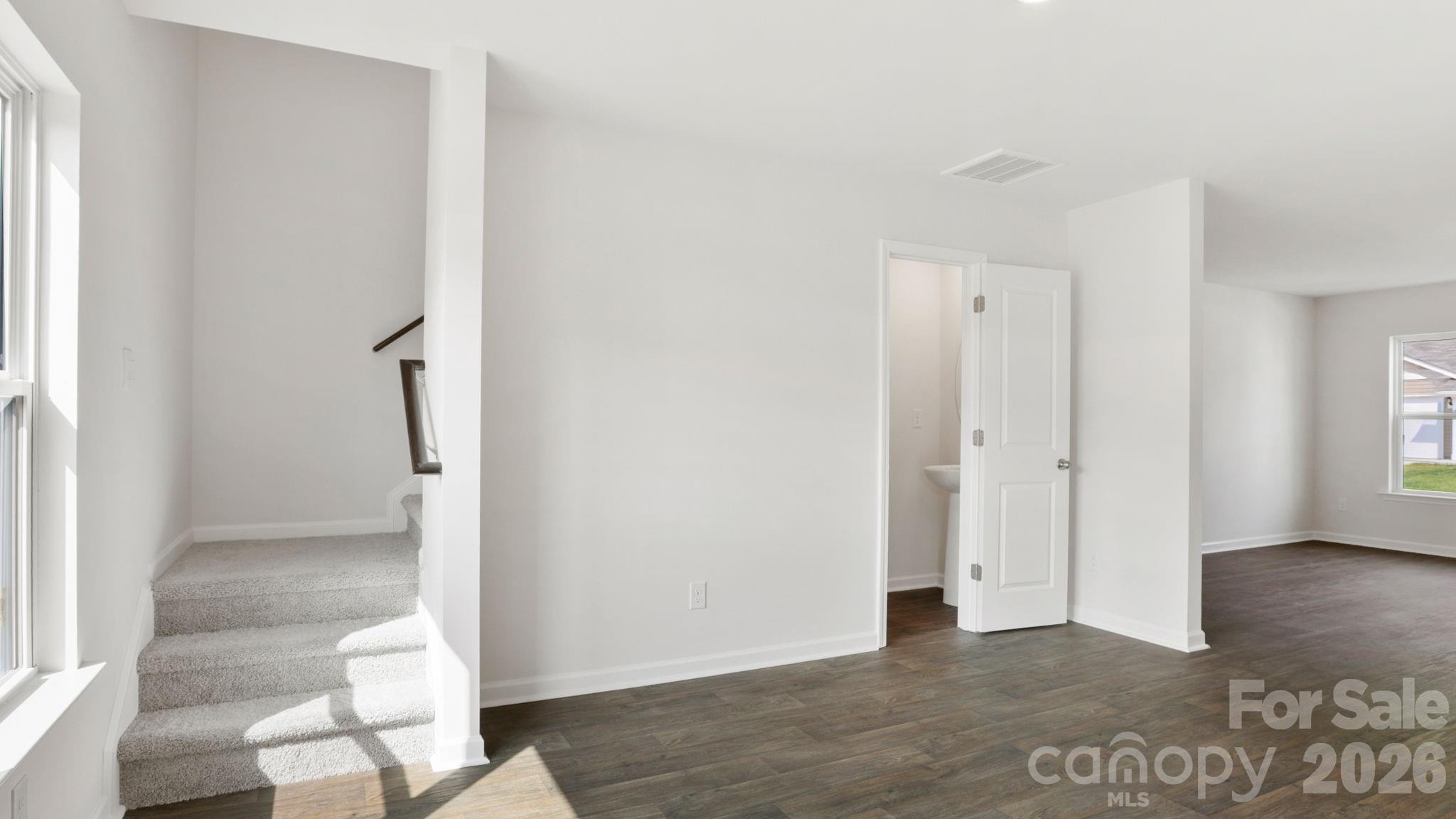 96 Creekwalk Lane Property Photo 14