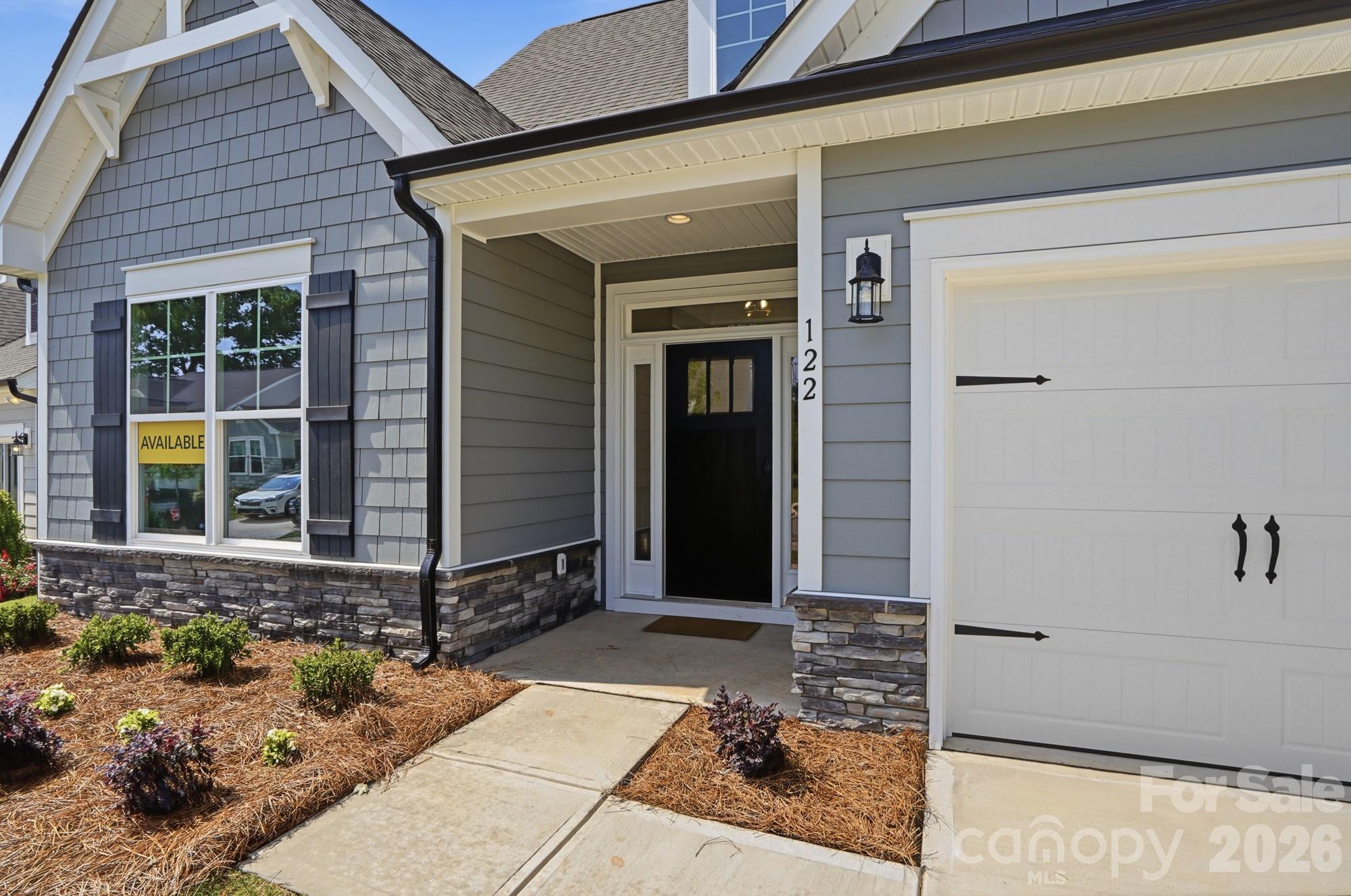 122 S Dunlavin Way Property Photo 3