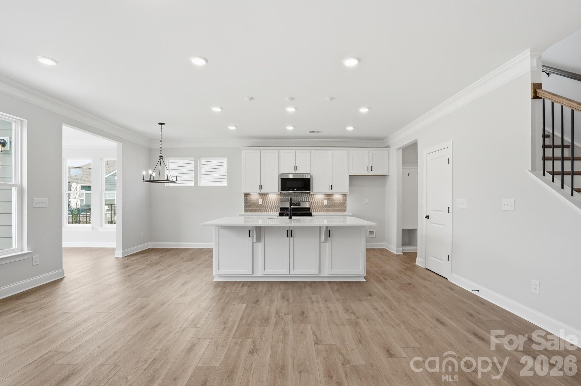 122 S Dunlavin Way Property Photo 6