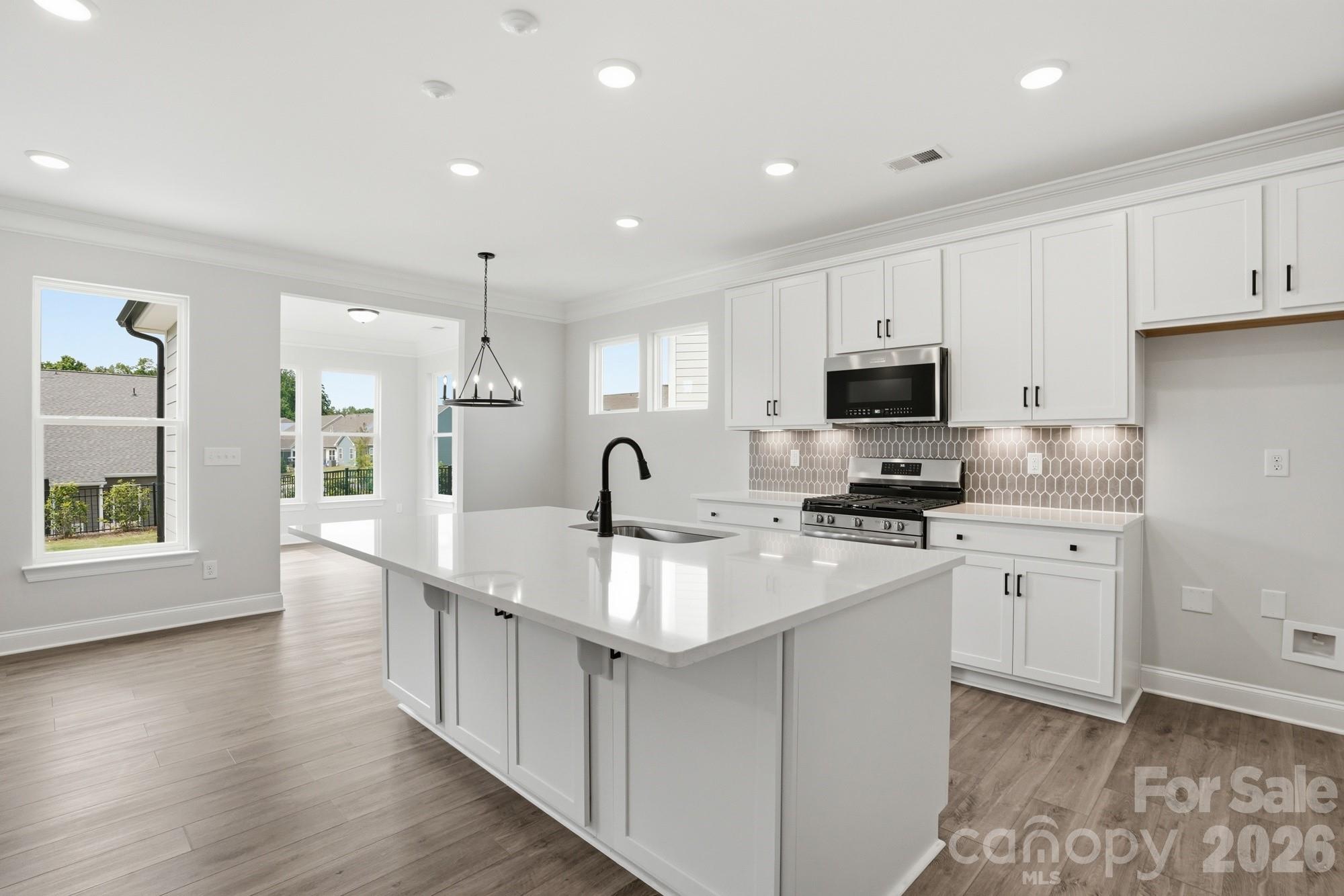 122 S Dunlavin Way Property Photo 11