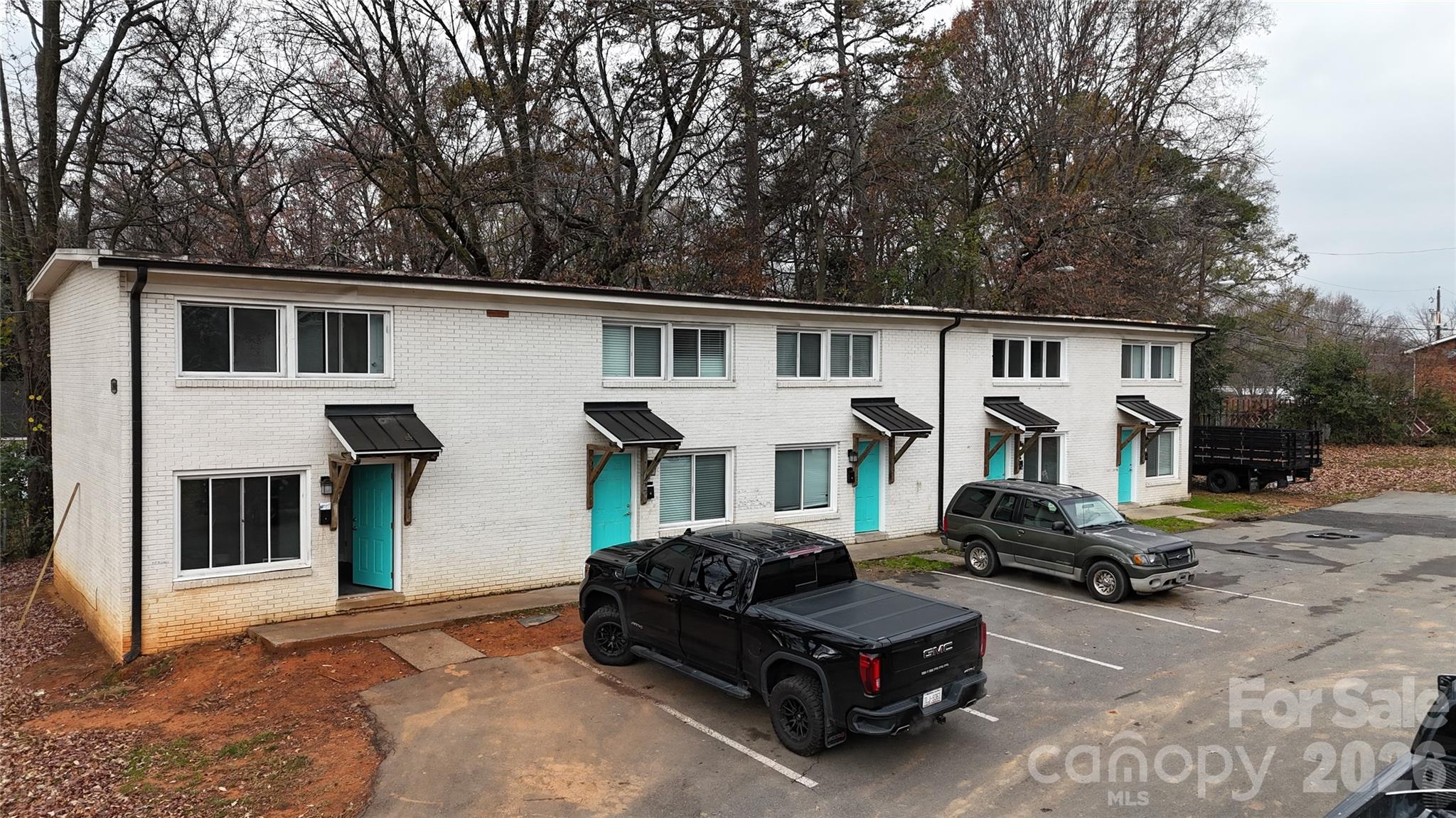 2336 Julia Avenue Property Photo 2