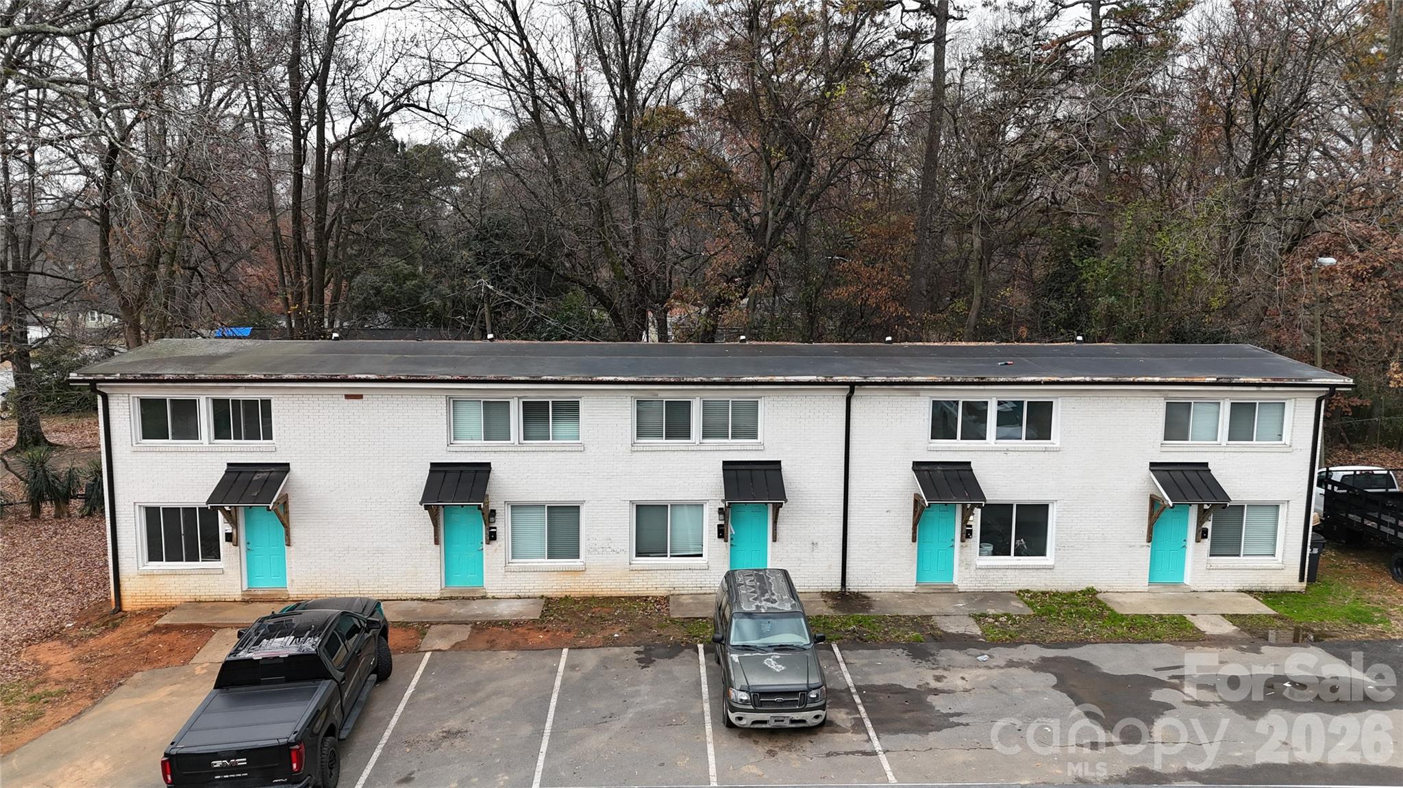 2336 Julia Avenue Property Photo 4