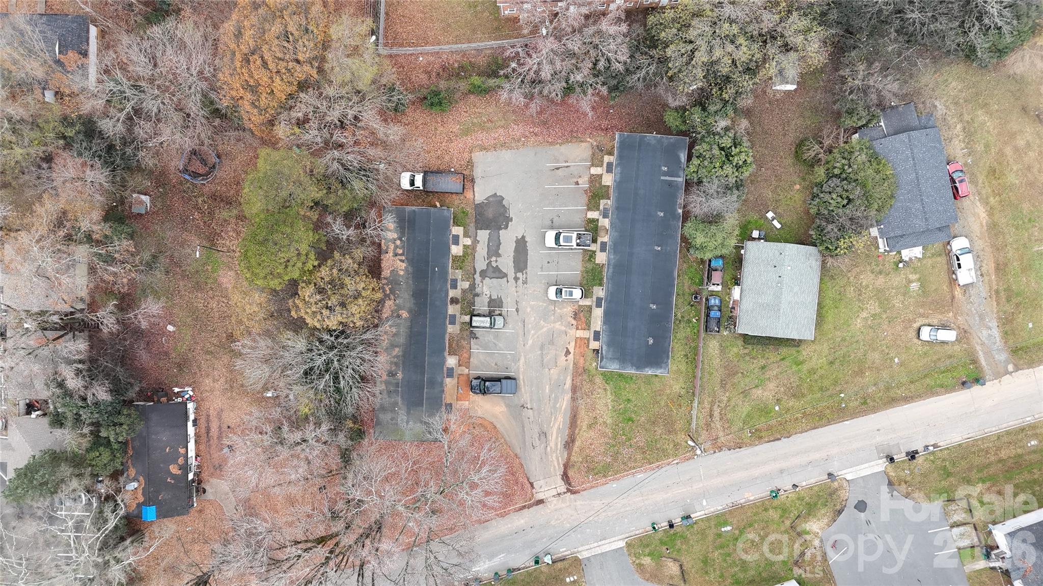 2336 Julia Avenue Property Photo 5