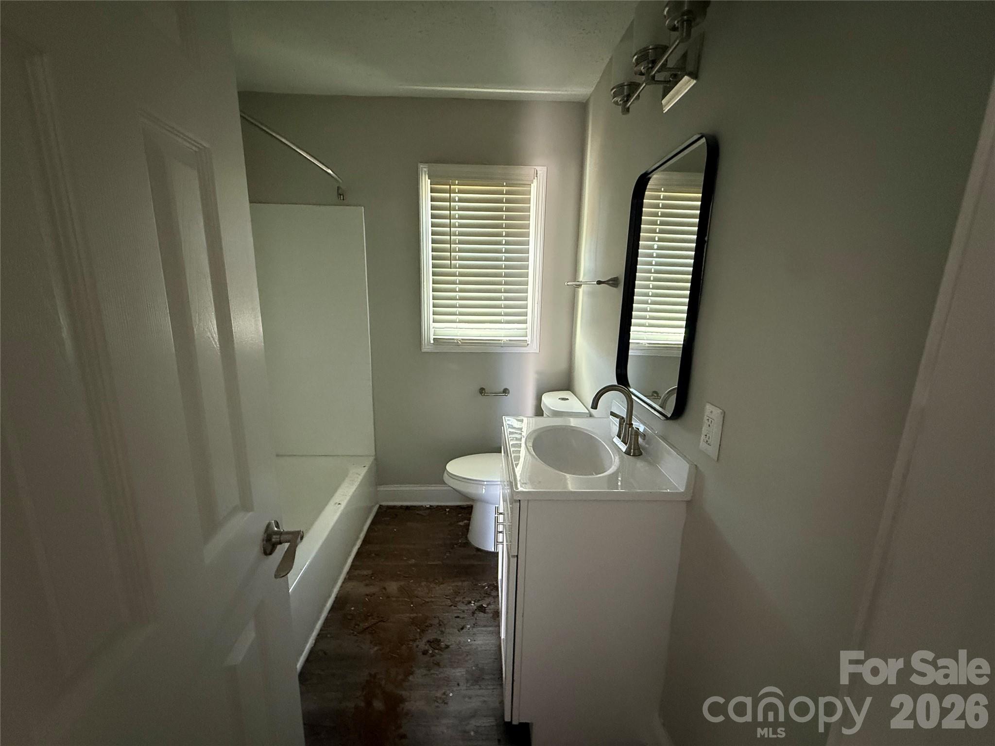 2213 Alma Court Property Photo 8