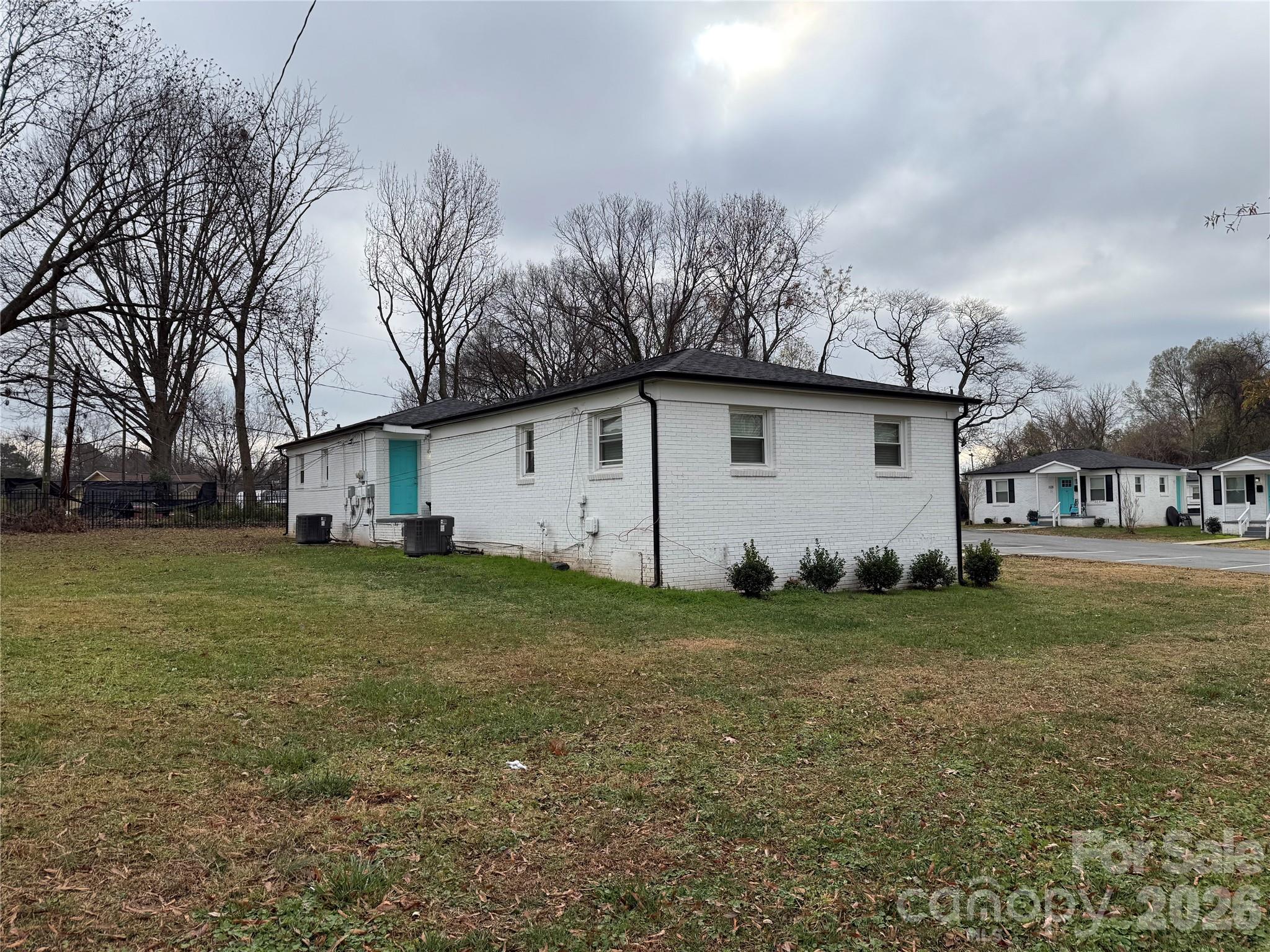 2213 Alma Court Property Photo 15