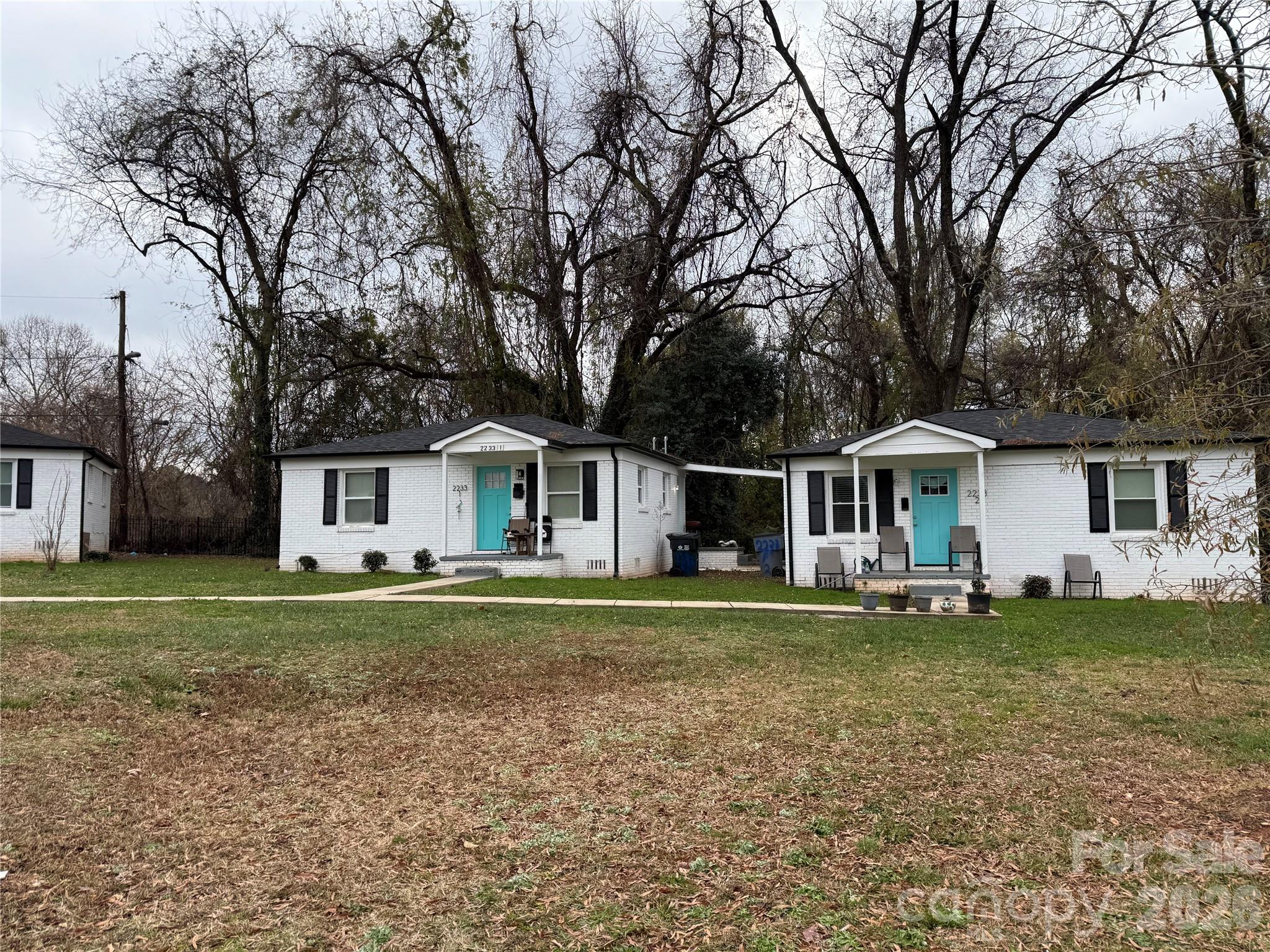 2225 Alma Court Property Photo 3