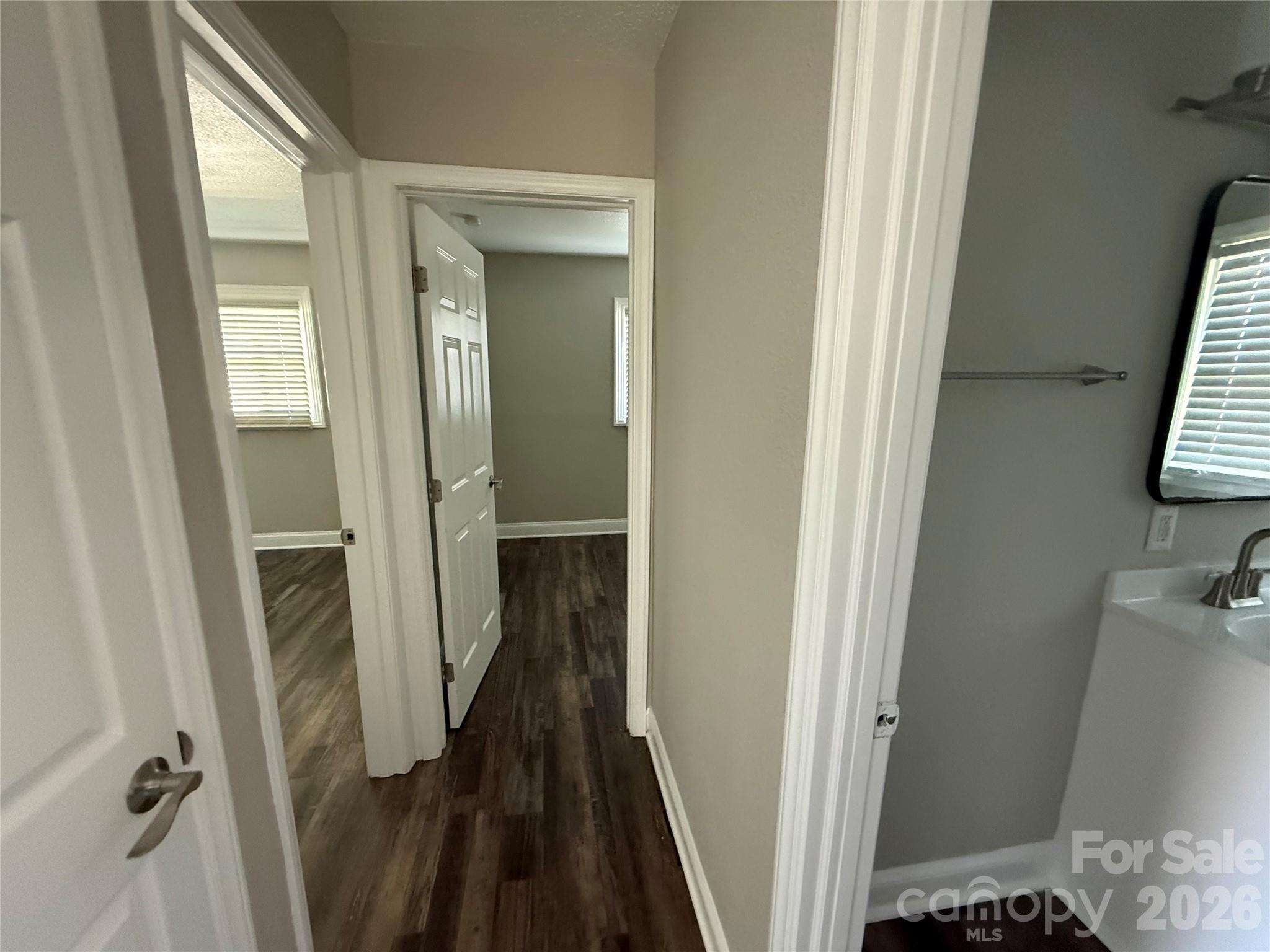 2225 Alma Court Property Photo 7