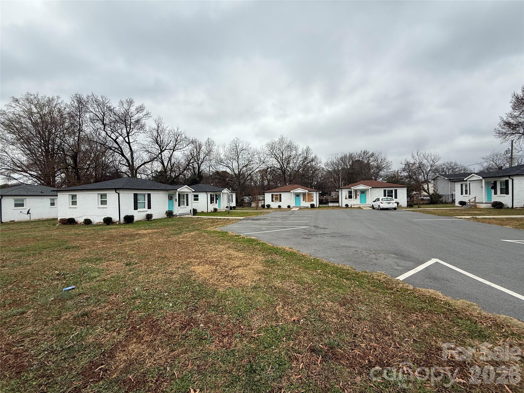 2232 Alma Court Property Photo 4
